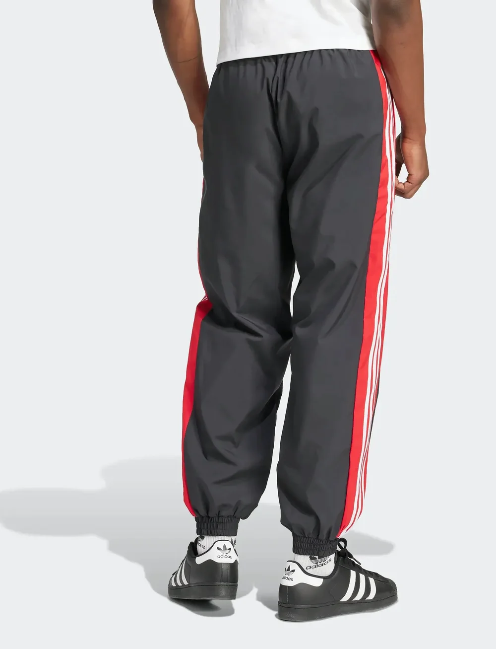 adidas Originals - WARM-UP TP - vabaajapüksid - betsca - 2