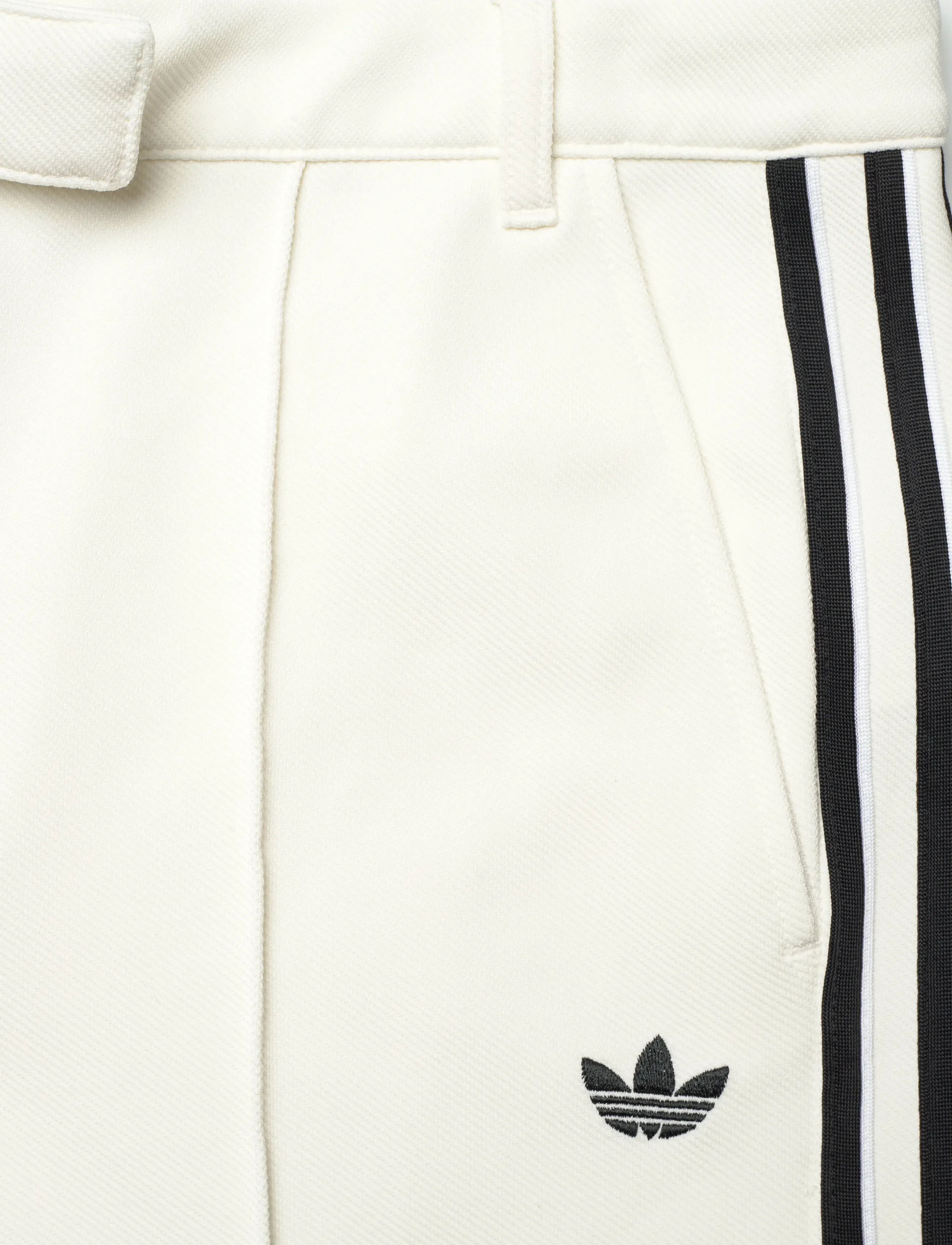 adidas Originals - MANAGER PANTS - casual trousers - owhite - 4