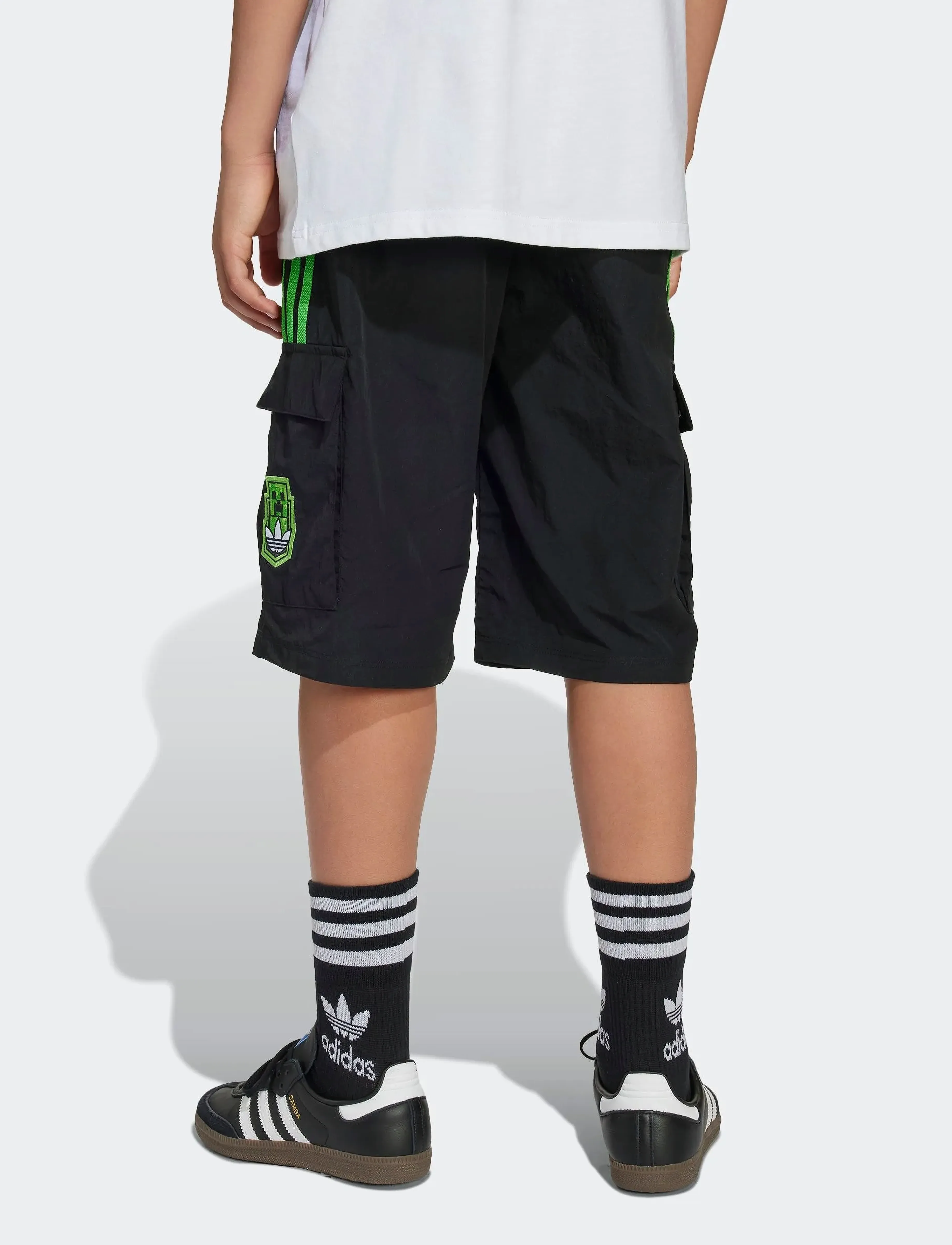 adidas Originals - CARGO SHORTS - black - 3