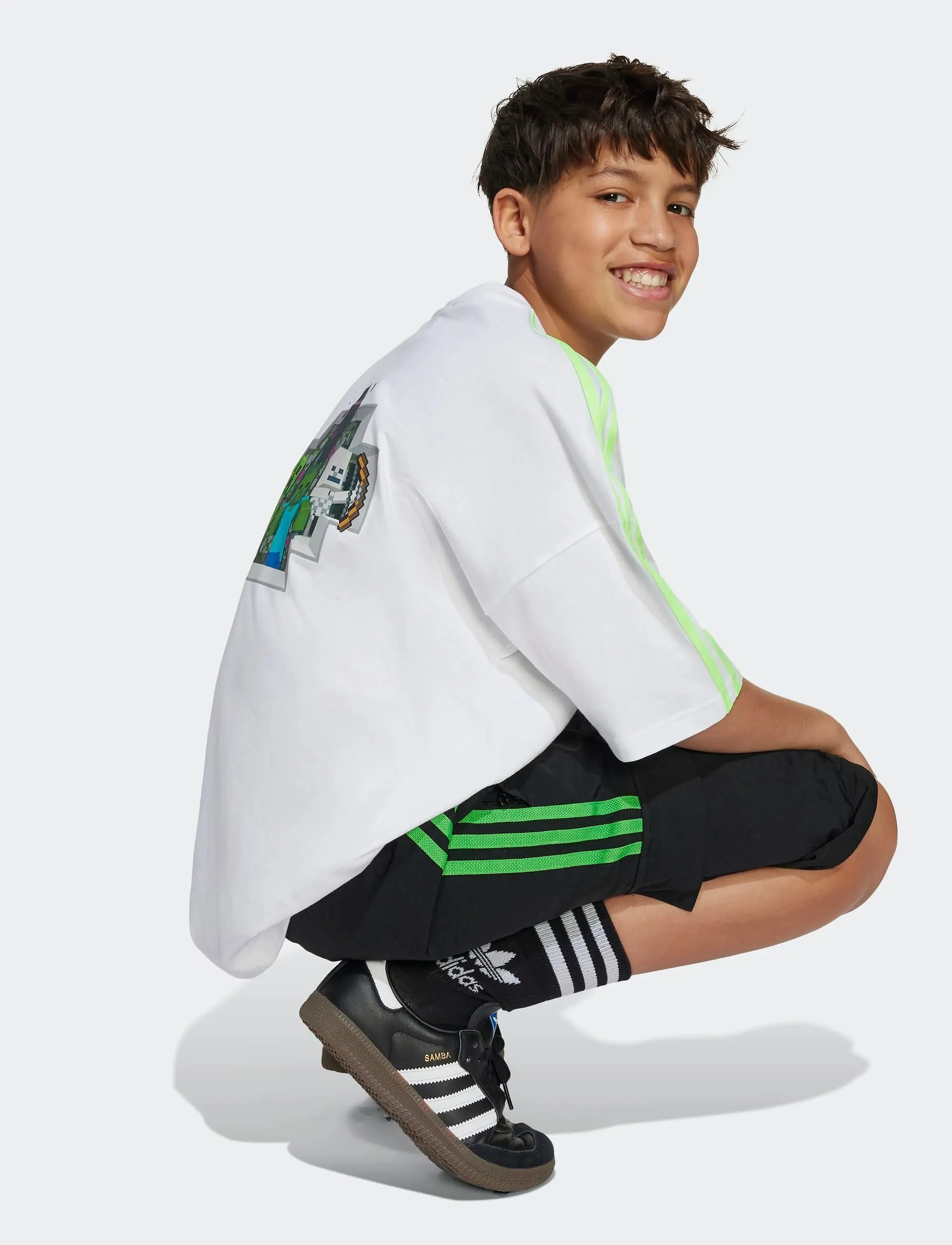 adidas Originals - CARGO SHORTS - black - 4