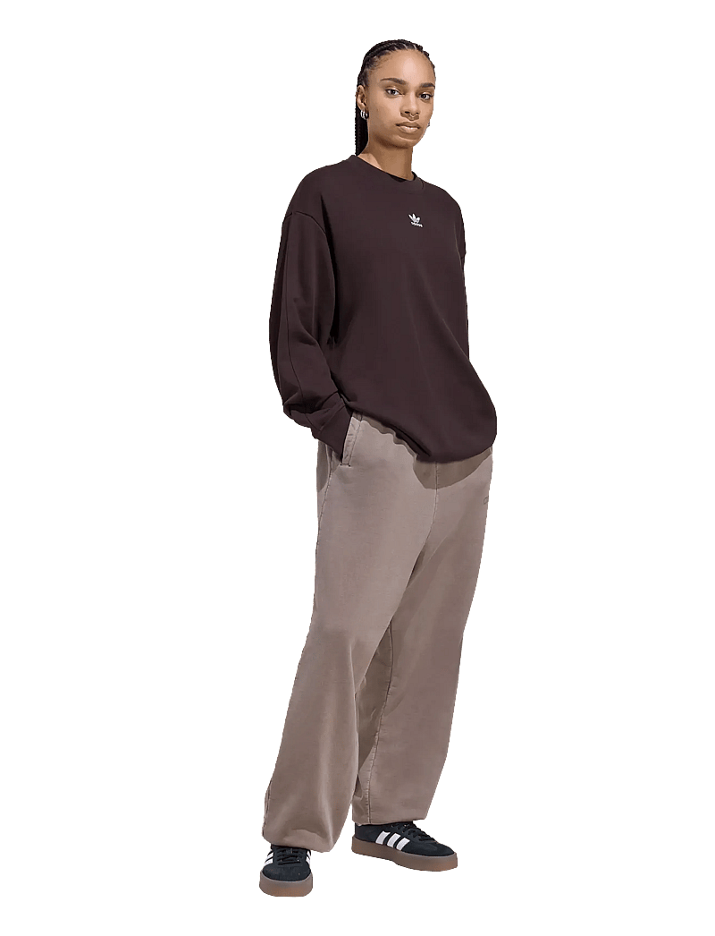 adidas Originals - ESS JOGGER - hverdags stil - earstr - 2