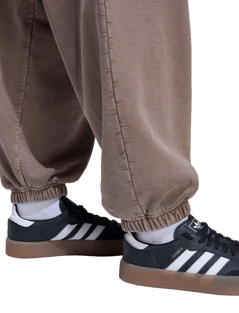 adidas Originals - ESS JOGGER - hverdags stil - earstr - 3