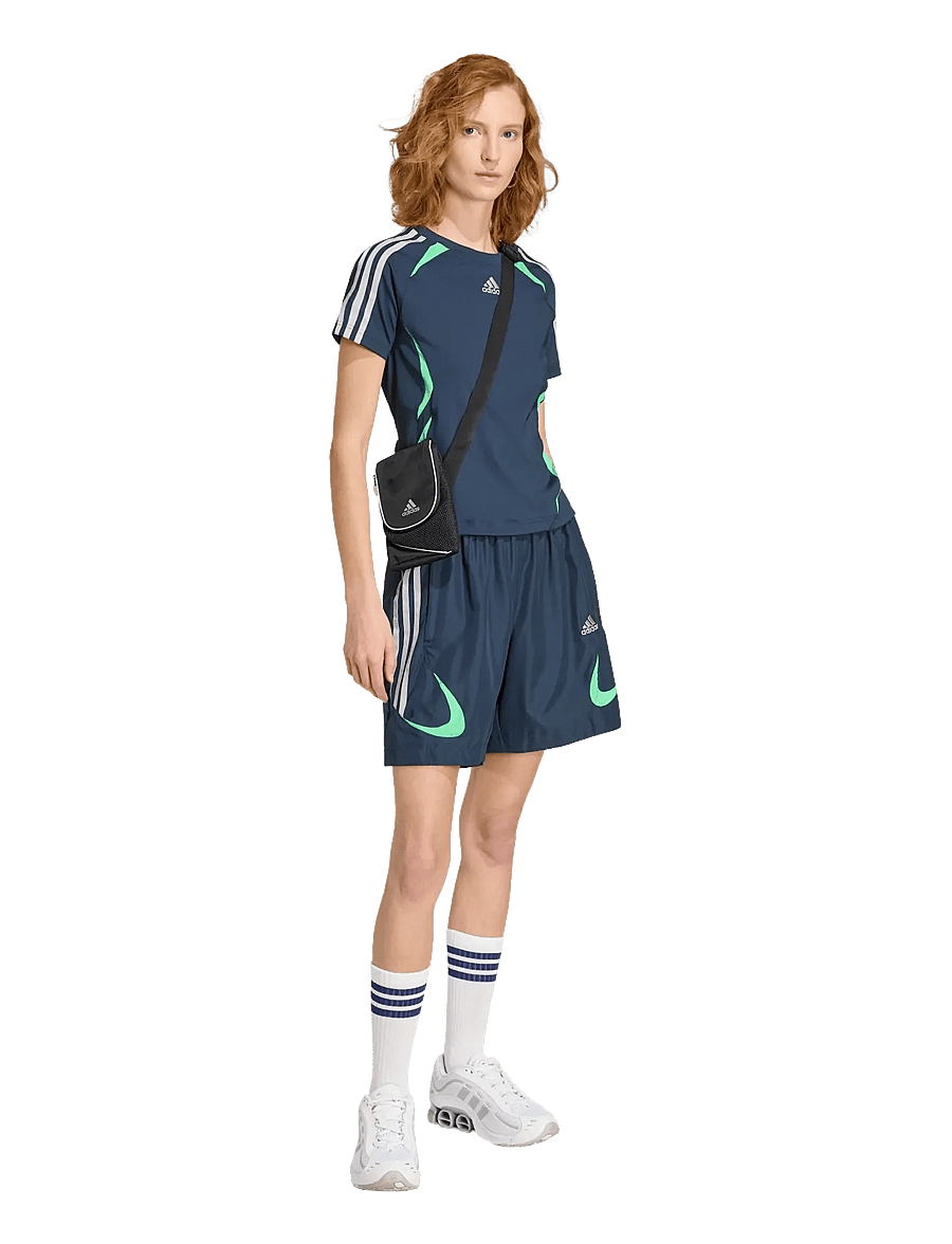 adidas Originals - TEAMGEIST T - t-shirts - aurink/sescgr/gretwo - 0