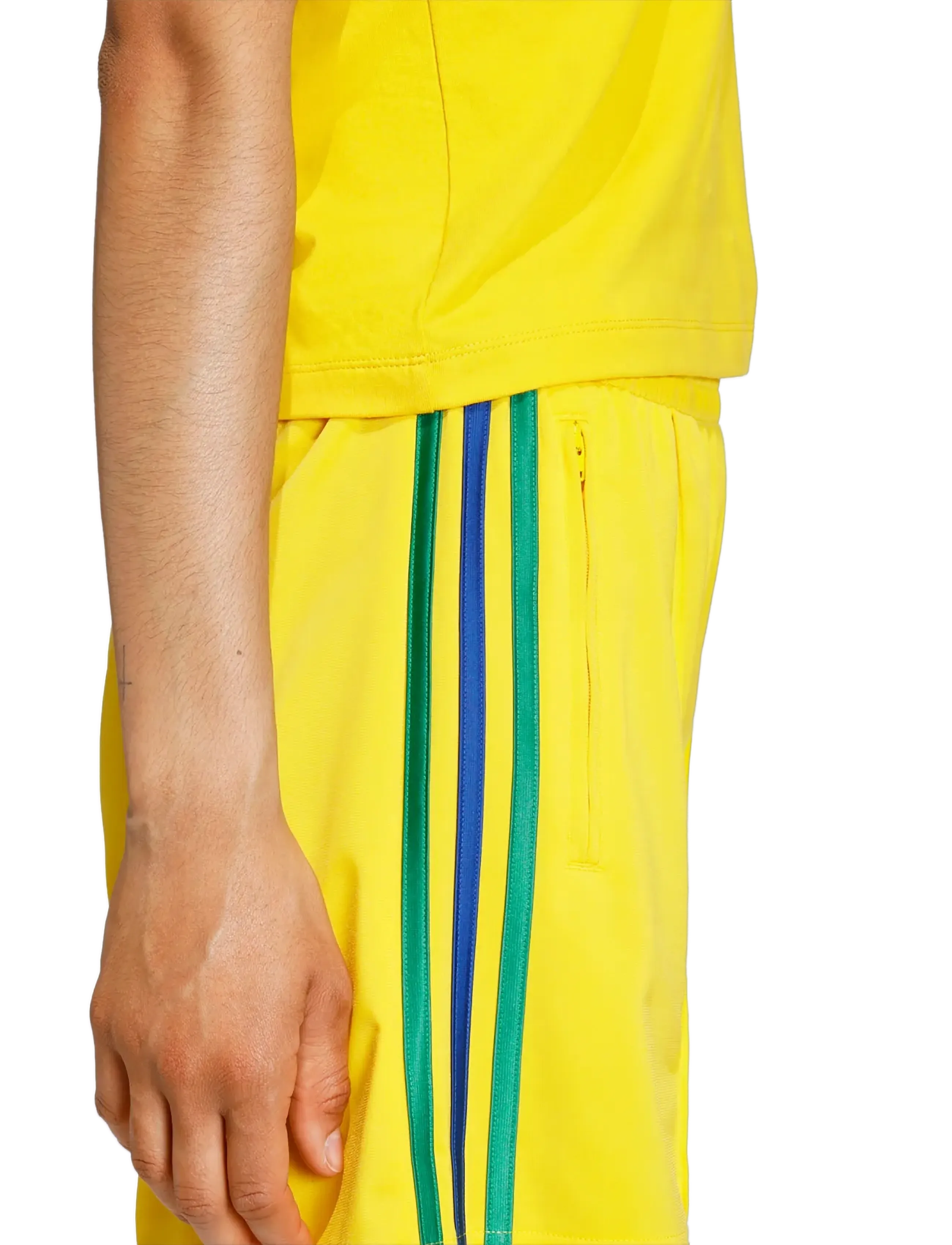 adidas Originals - FB SHORT - casual shorts - eqtyel/green/croyal - 4