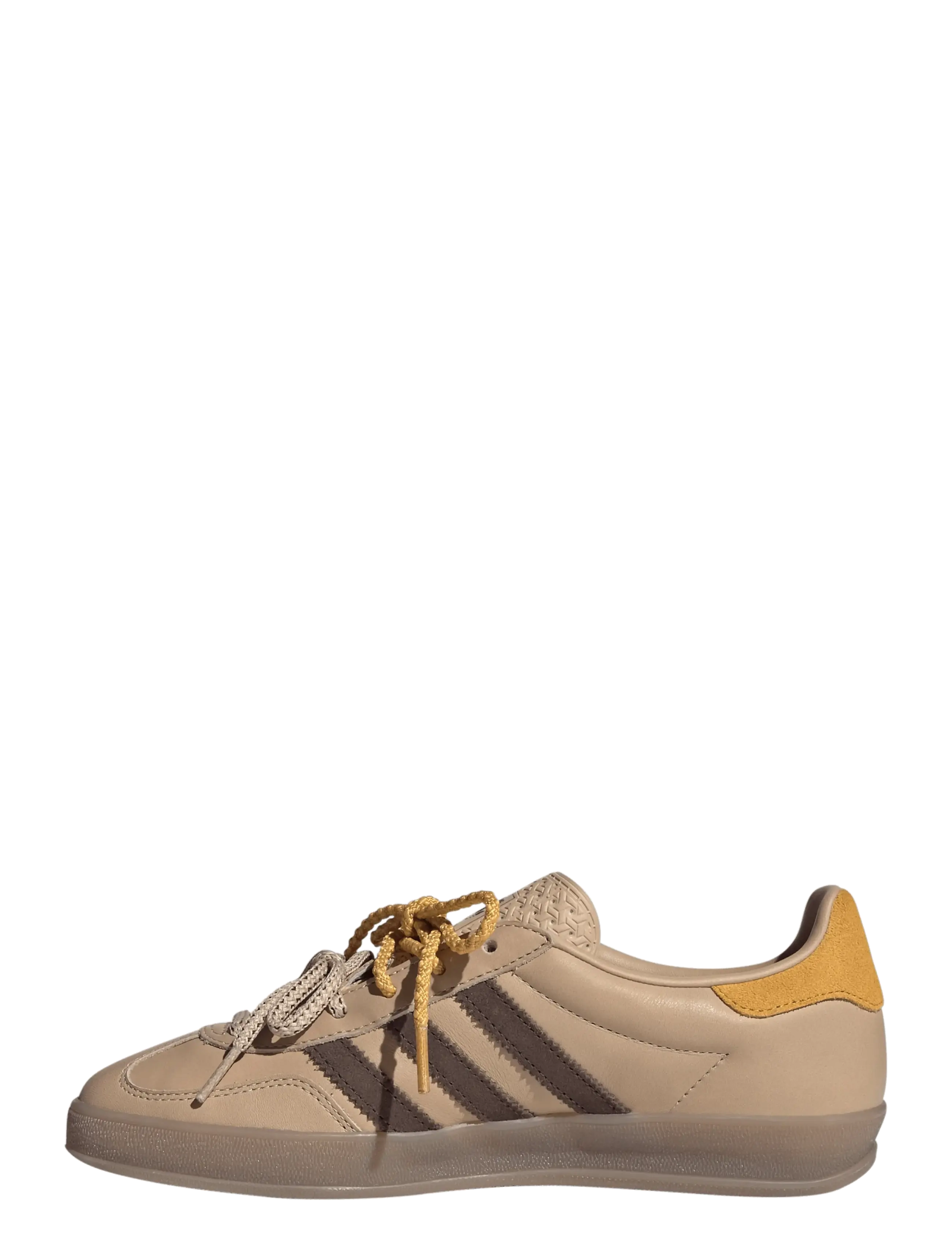 adidas Originals - GAZELLE INDOOR W - low top sneakers - magbei/brown/preyel - 1