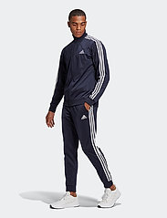 adidas Sportswear - Primegreen Essentials 3-Stripes Track Suit - vidējais slānis – virsjakas - legink/white - 5