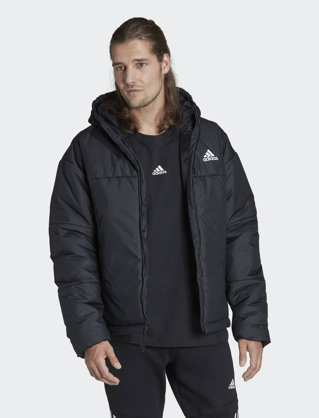 adidas Sportswear Bsc 3 stripes Puffy Hooded Jacket 140 . Koop Donsjassen van adidas Sportswear online op Boozt . Snelle levering eenvoudig