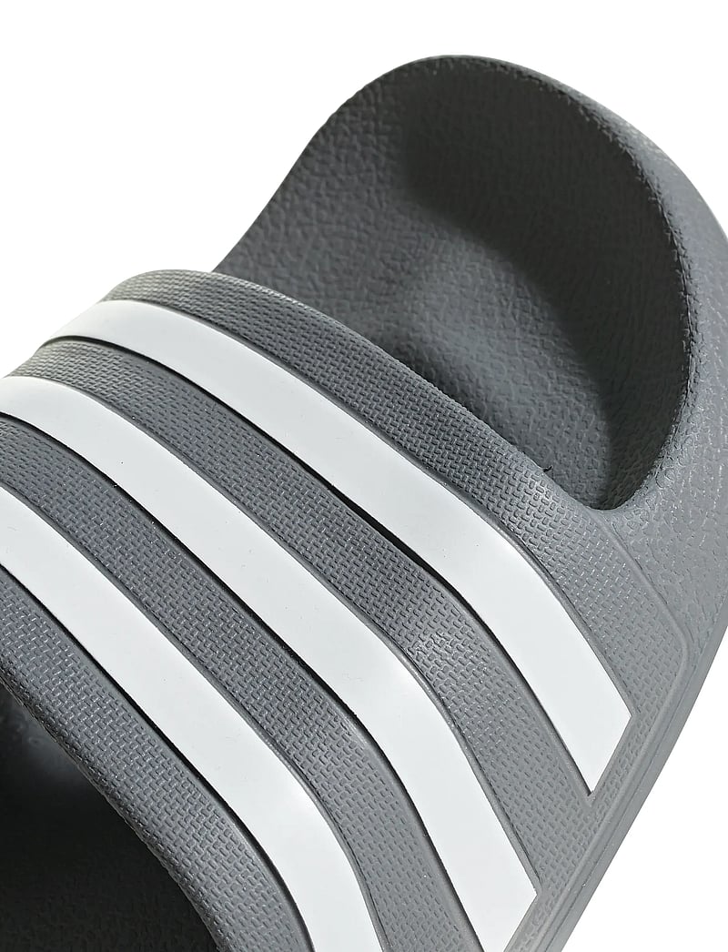 adidas Sportswear - ADILETTE AQUA - skor - grethr/ftwwht/grethr - 5