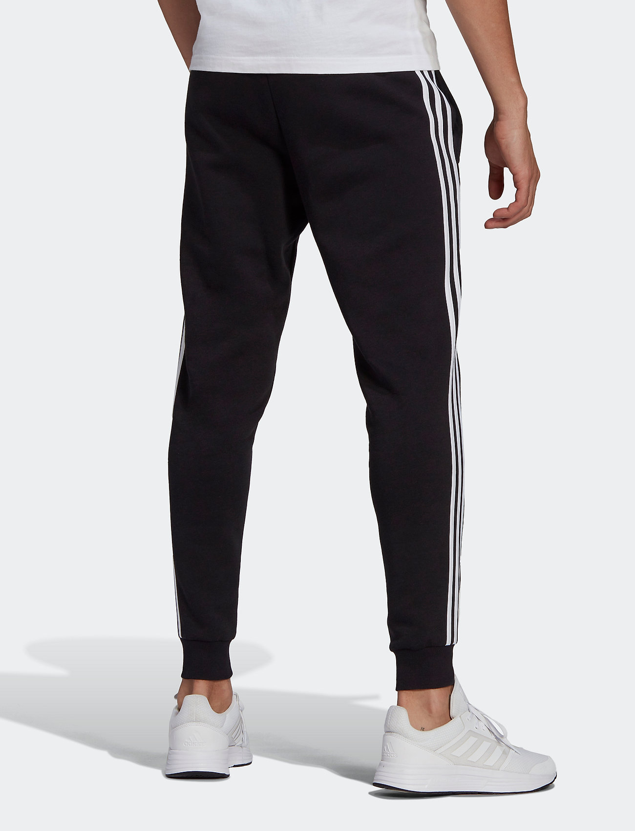 adidas Sportswear - Essentials Fleece Fitted 3-Stripes Joggers - black/white - 5
