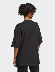 adidas Sportswear - FUTURE ICONS BADGE OF SPORT BOYFRIEND T-SHIRT - t-shirts - black - 3