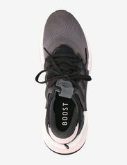 adidas Sportswear - X_PLRBOOST Shoes - tenisówki - grefiv/cblack/clpink - 3