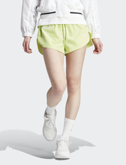 adidas Sportswear - W BLUV Q3 WVSHO - korte trainingsshorts - pullim/white - 2