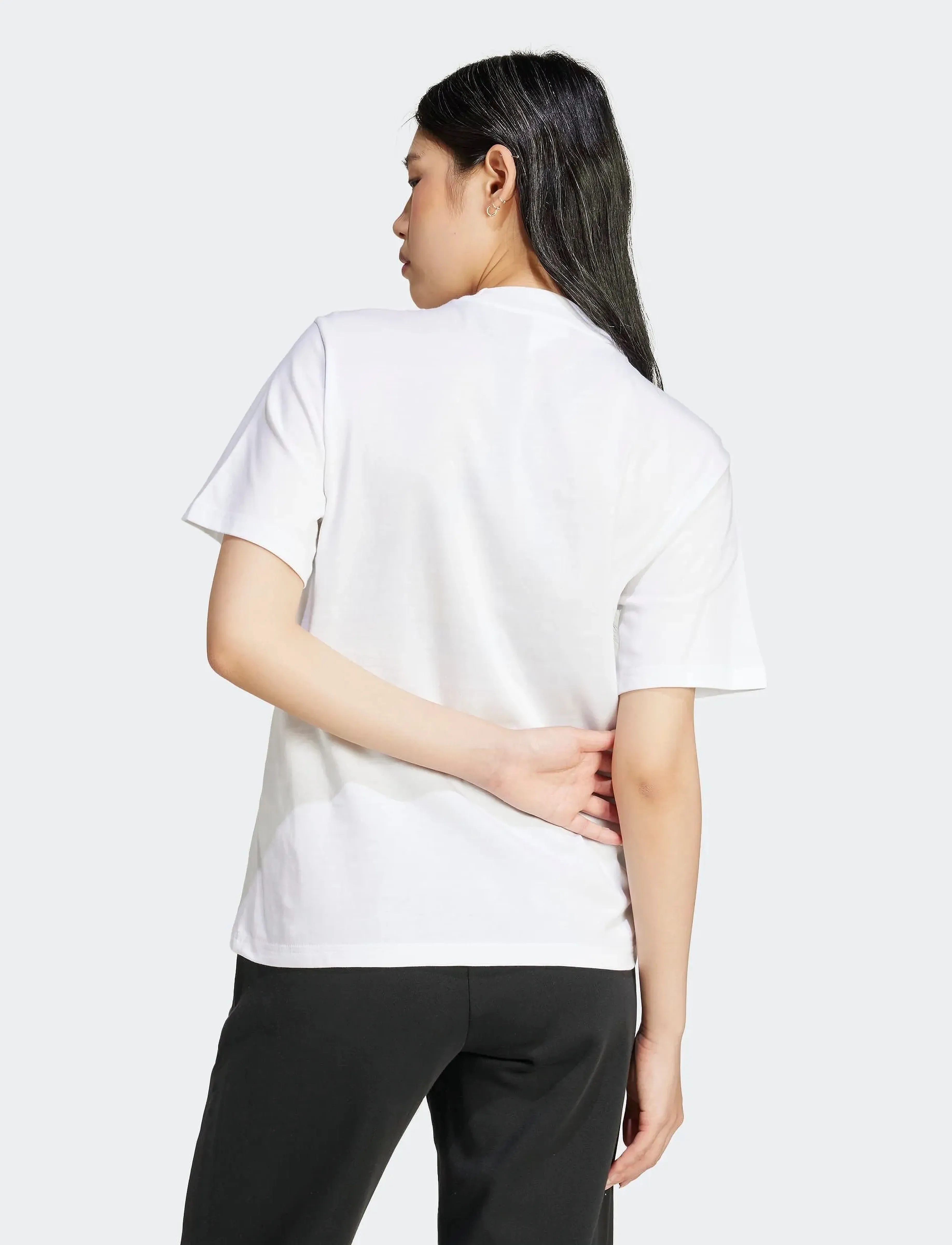 Adidas T-shirts med korta ärmar T-shirt Essentials Big Logo coton dam – bild 8
