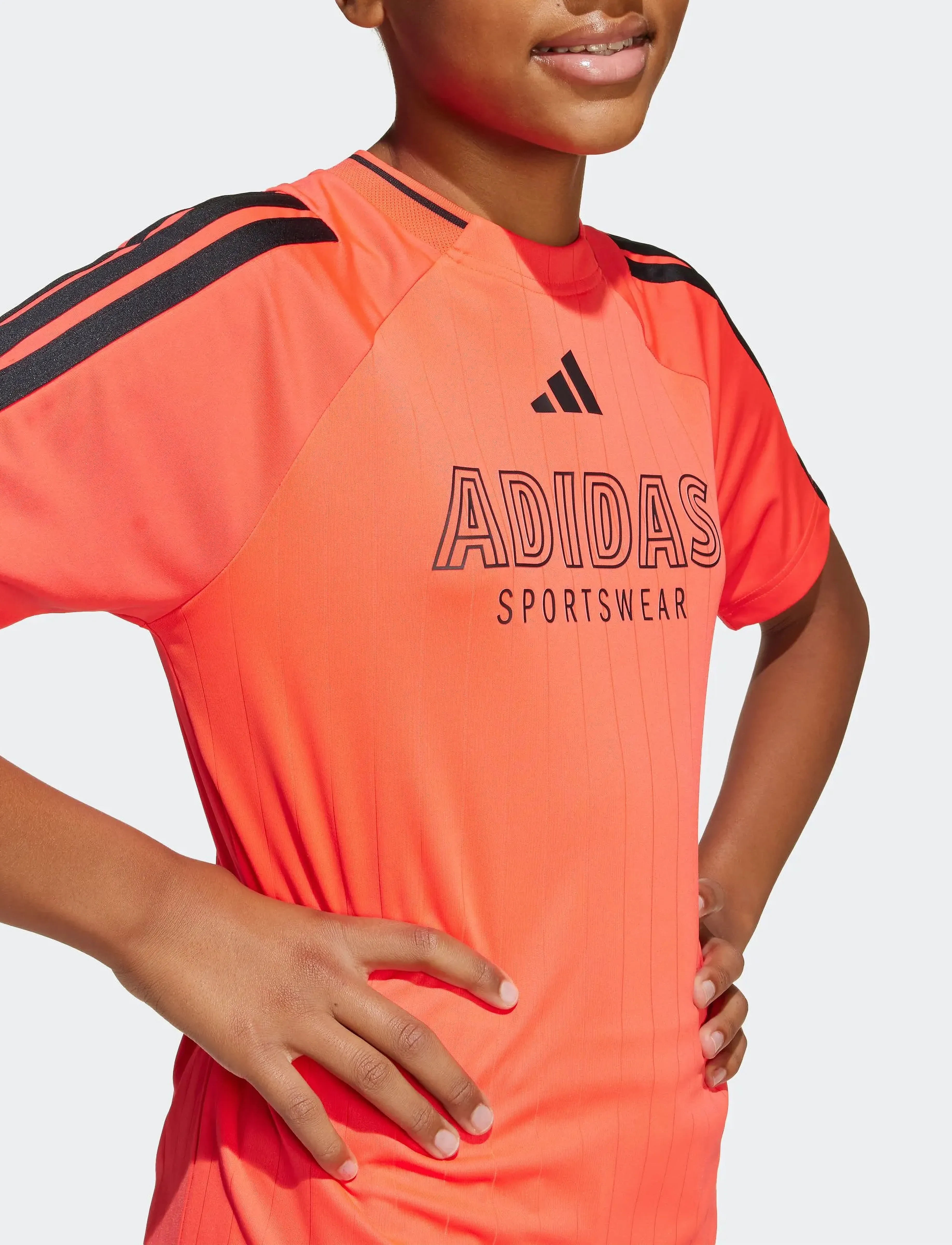 adidas Sportswear - J HOT TEE - sportoberteile - lucred/black - 5
