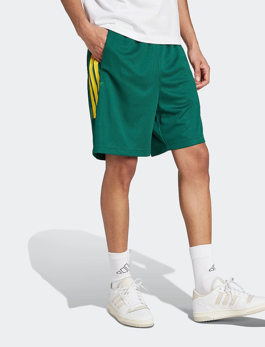 adidas Sportswear - M TIRO CB_NP SH - vabaaja lühikesed püksid - cgreen/bogold/blagrn - 0