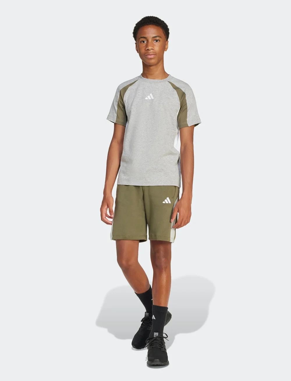 adidas Sportswear - J CB SHORT - dresowe szorty - olistr/wonsil/white - 4