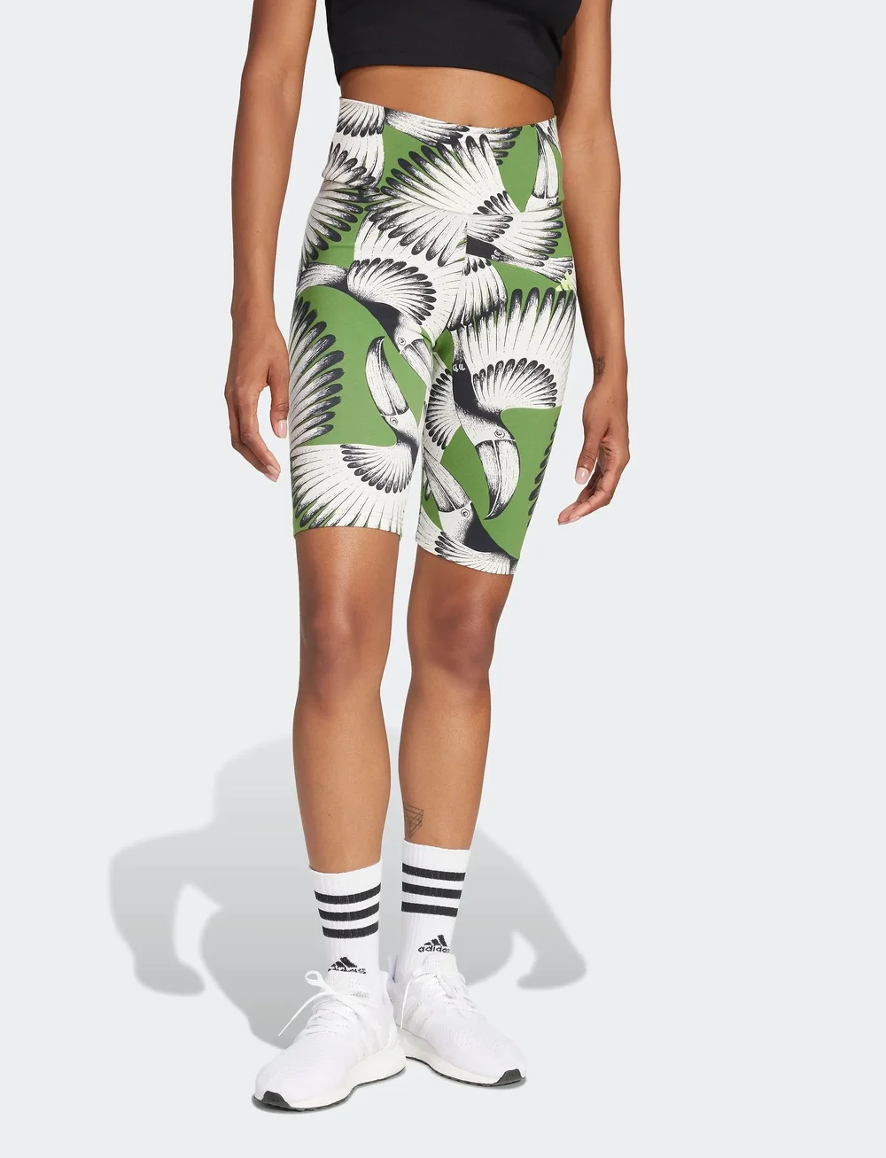 adidas Sportswear - FARM BIKE SHORT - freizeit shorts - crewht/cregrn/black - 0