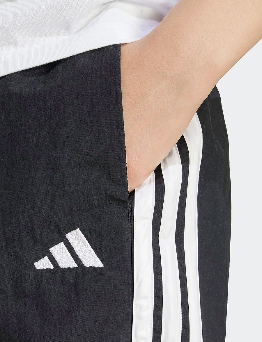 adidas Sportswear - W 3S WV SHO - freizeit shorts - black/white - 5