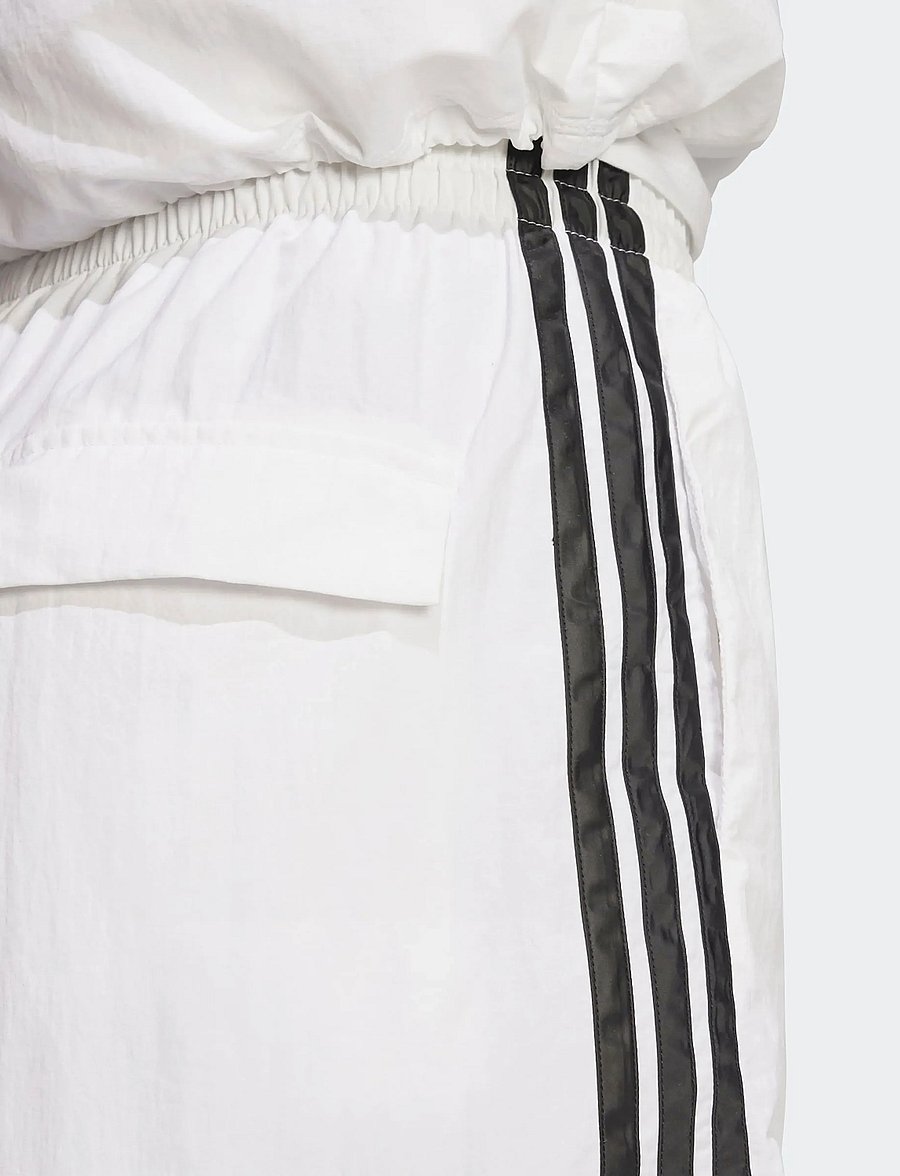 adidas Sportswear - W 3S WV SHO - freizeit shorts - white/black - 5