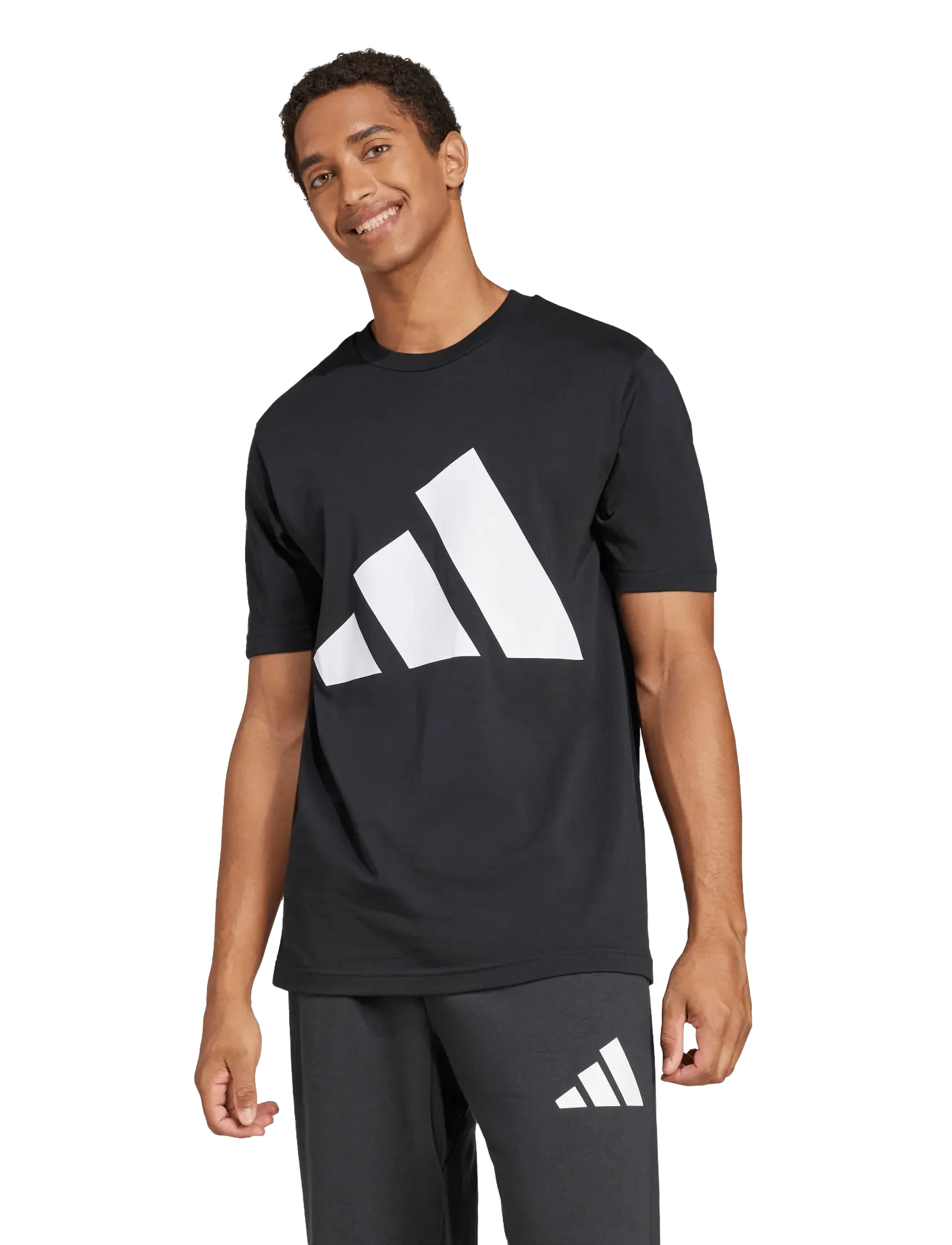 T-shirts med korta ärmar adidas JE8945 6