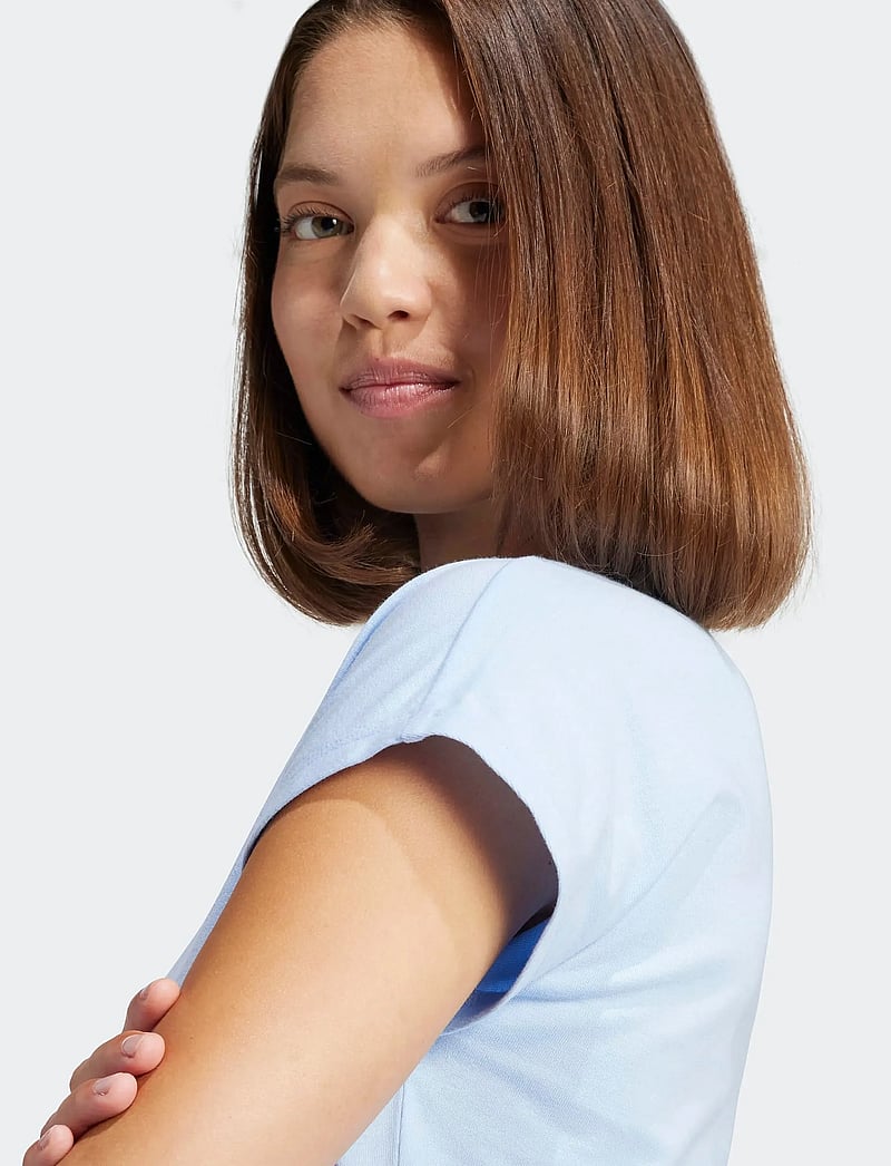 adidas Sportswear - W LIN SJ T - t-shirts - globlu/white - 2