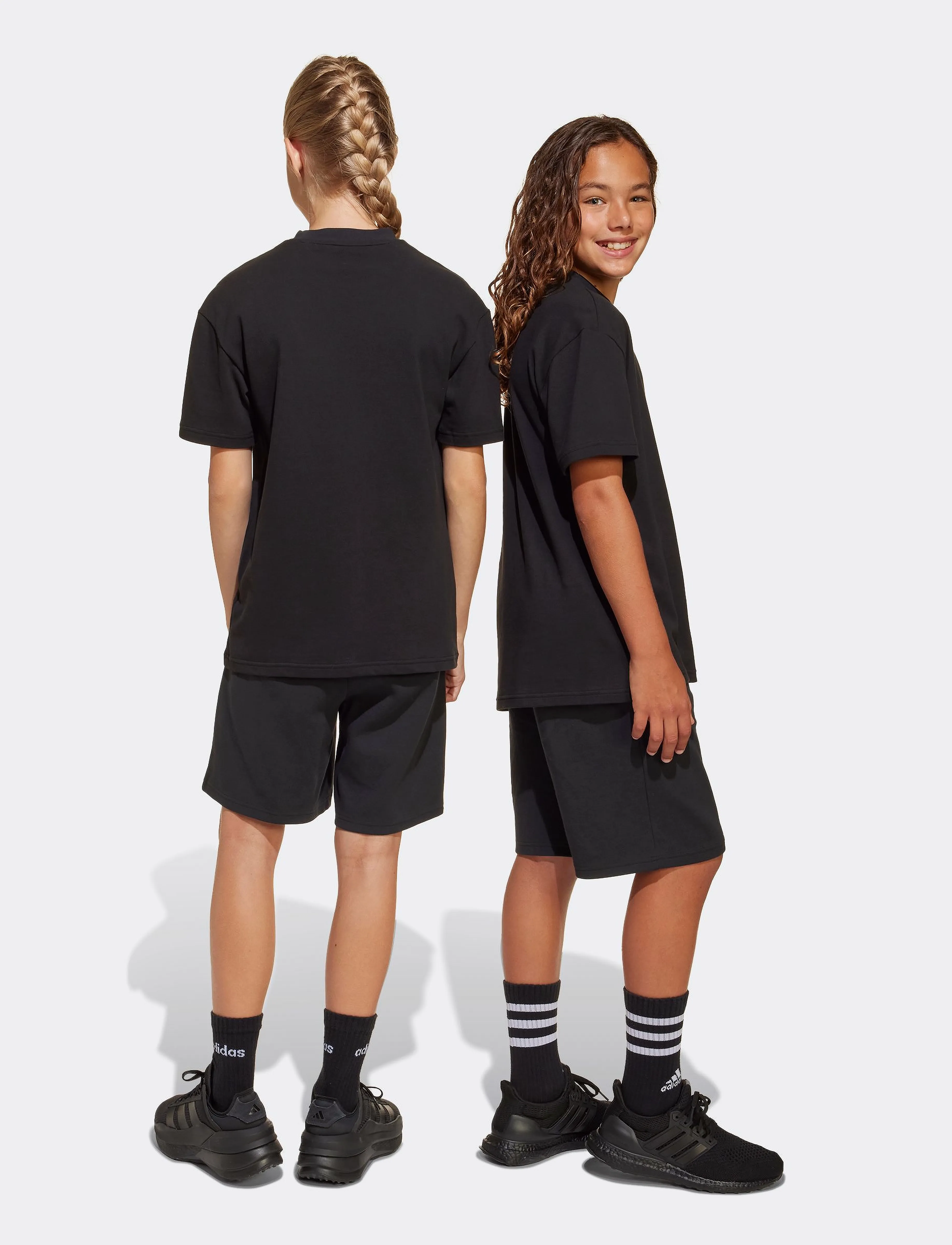 adidas Sportswear - J FI LOGO SHORT - black/black - 2