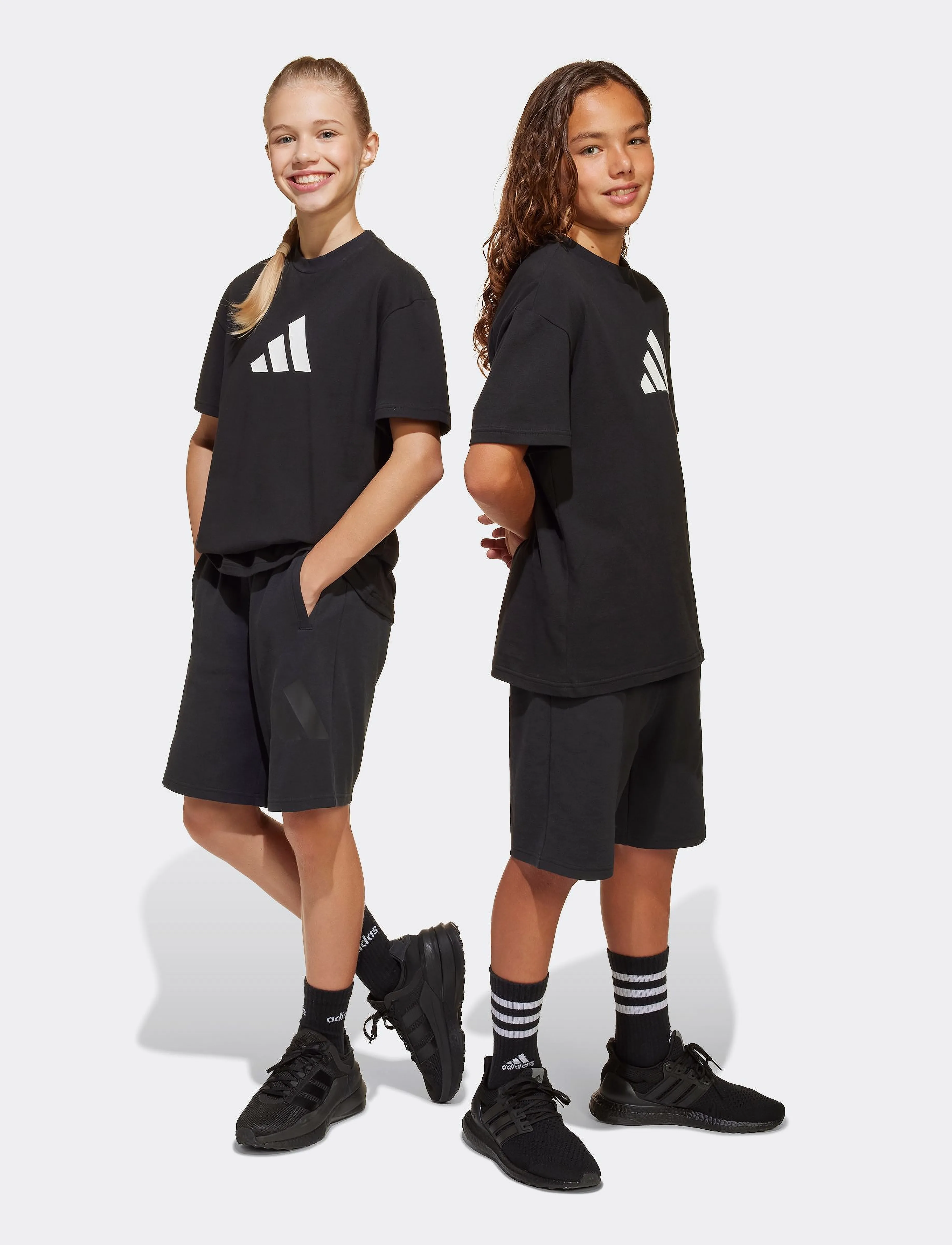 adidas Sportswear - J FI LOGO SHORT - black/black - 4