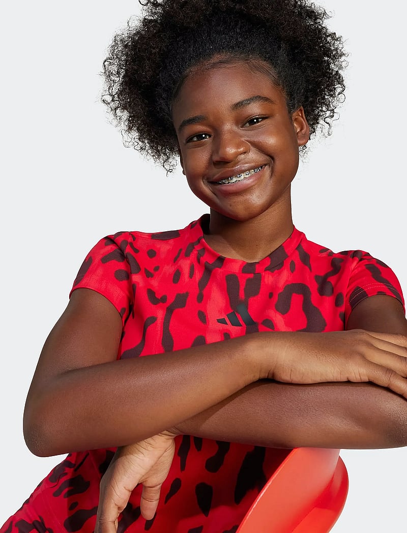 adidas Sportswear - JG FI AOP T - kurzärmelig - purrub/betsca/aurrub/ - 5