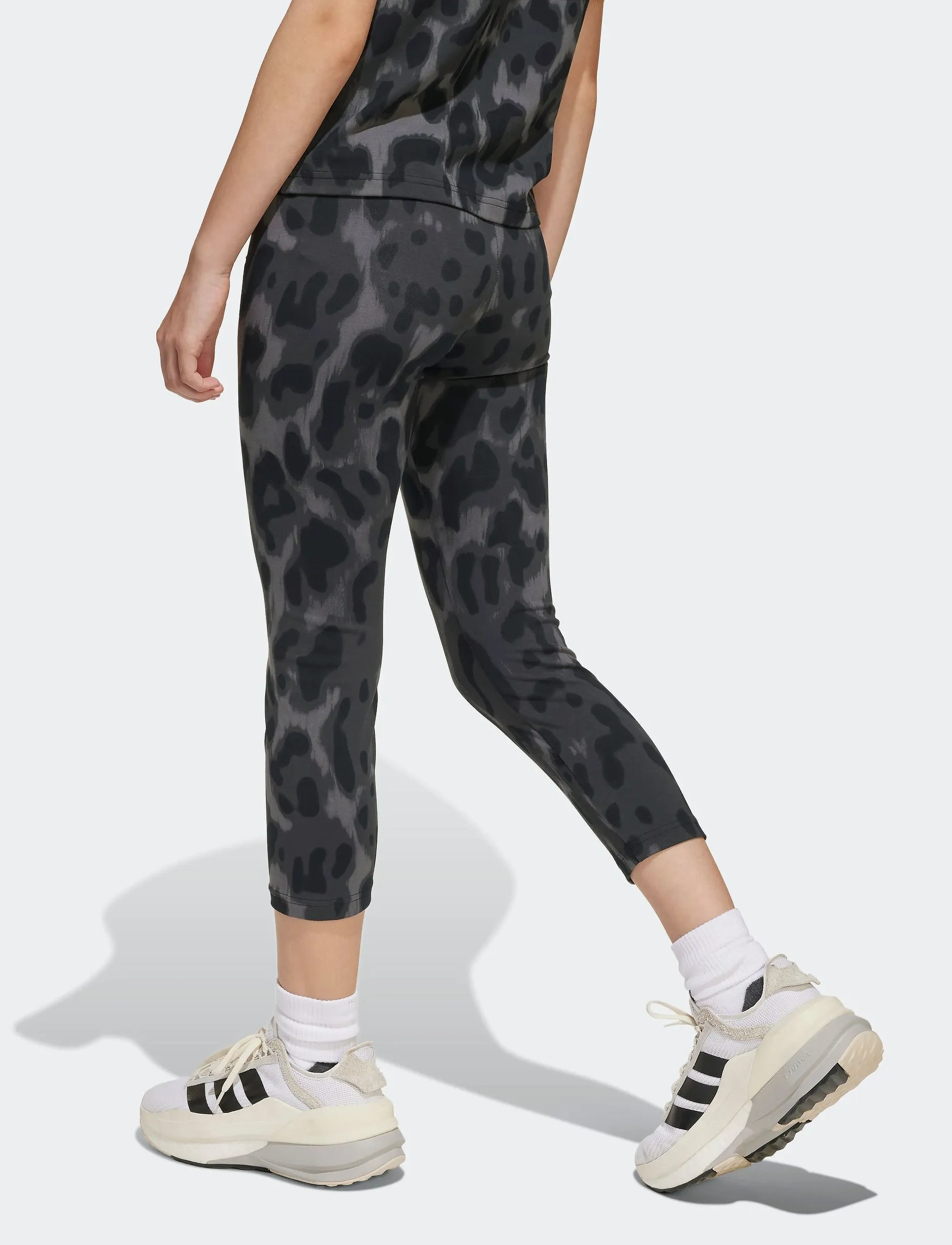 adidas Sportswear - JG FI AOP 7/8LE - kelnės - grefiv/carbon/black/b - 4
