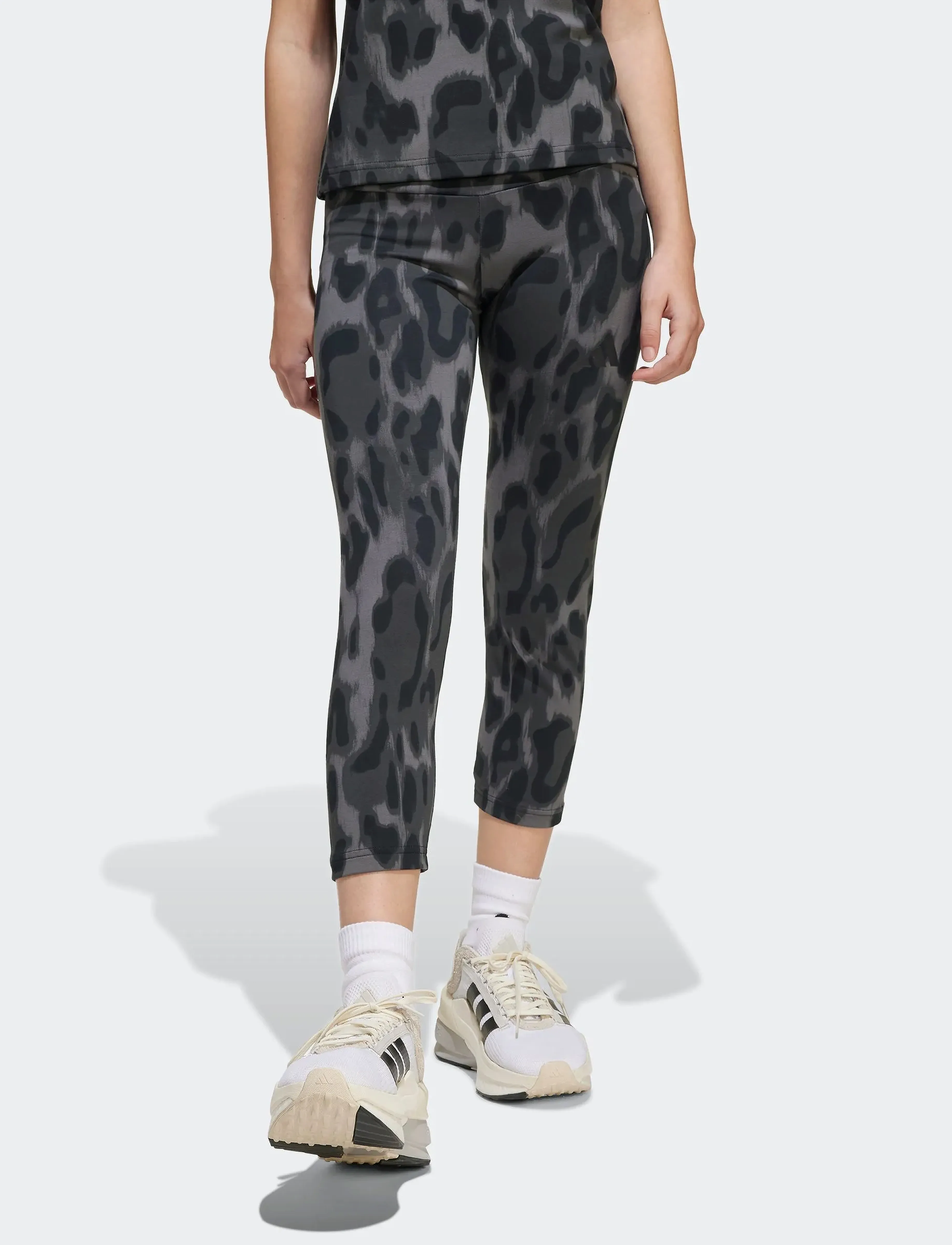 adidas Sportswear - JG FI AOP 7/8LE - kelnės - grefiv/carbon/black/b - 5