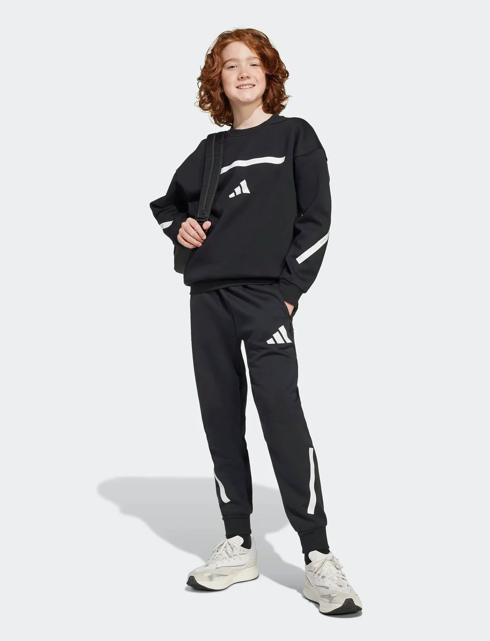 adidas Sportswear - J ZNE.SWEAT - sweatshirts - black/white - 4