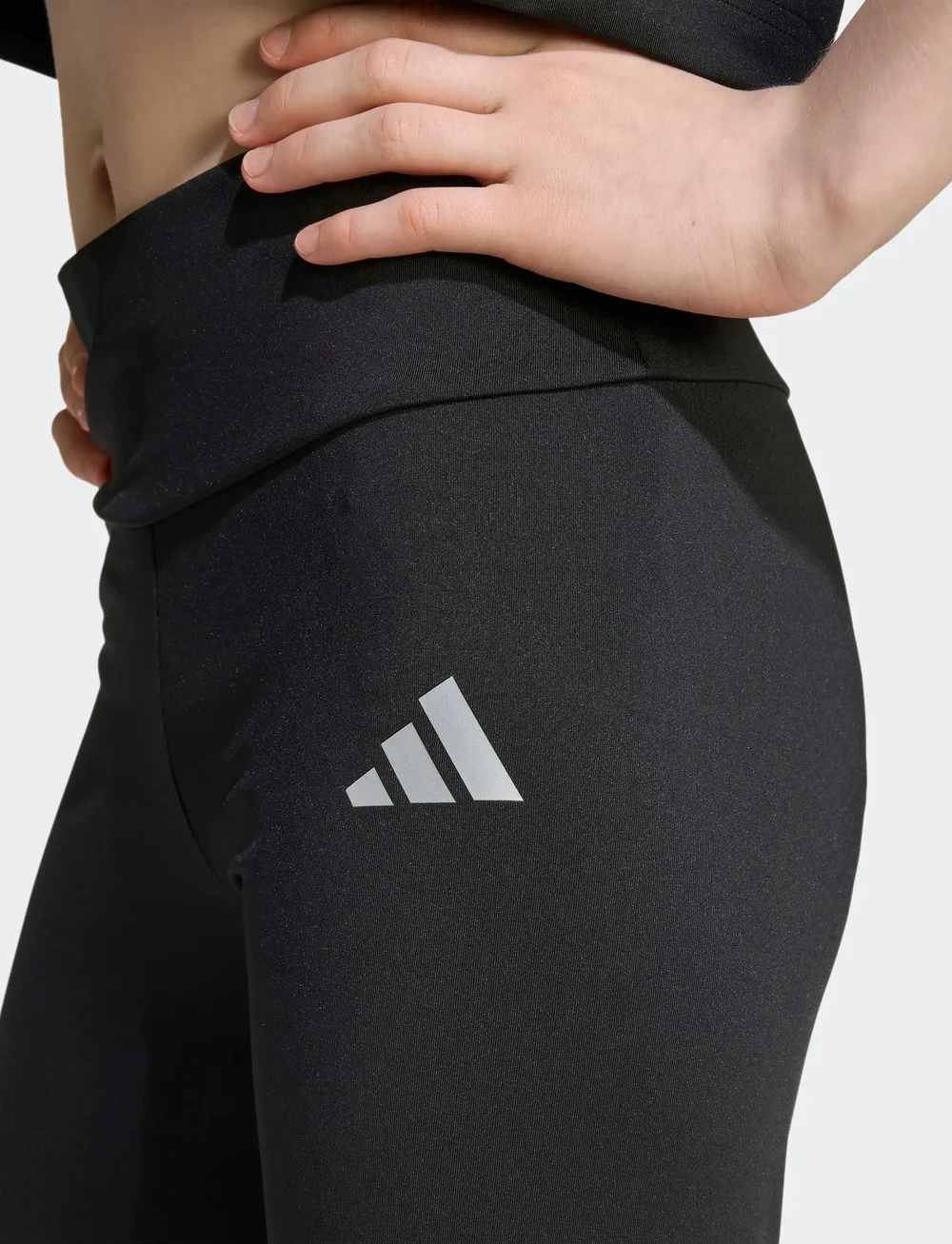 adidas Sportswear - JG TR-ES GL LEG - leggings - black/silvmt - 5