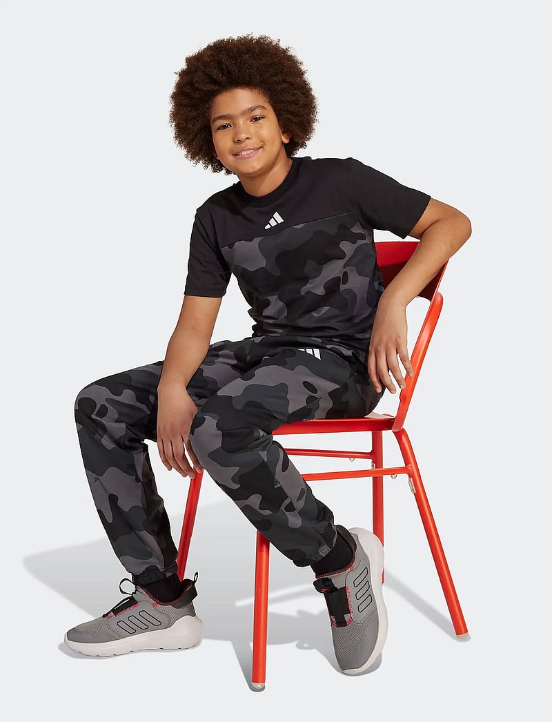 adidas Sportswear - J CAMO FL PANT - bikses - black/white - 3