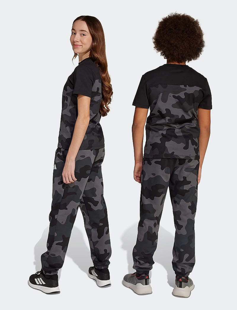 adidas Sportswear - J CAMO FL PANT - bikses - black/white - 5