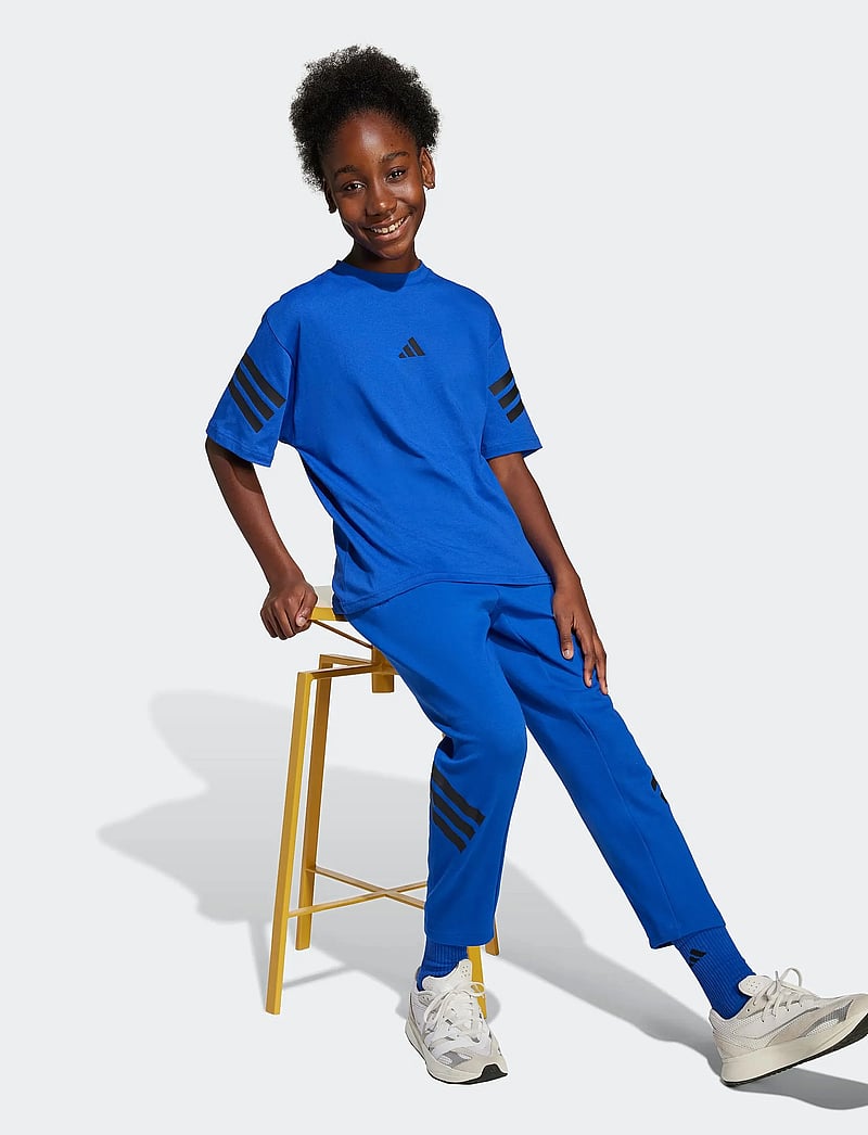 adidas Sportswear - J FI 3S T - kortærmede t-shirts - royblu/black - 0