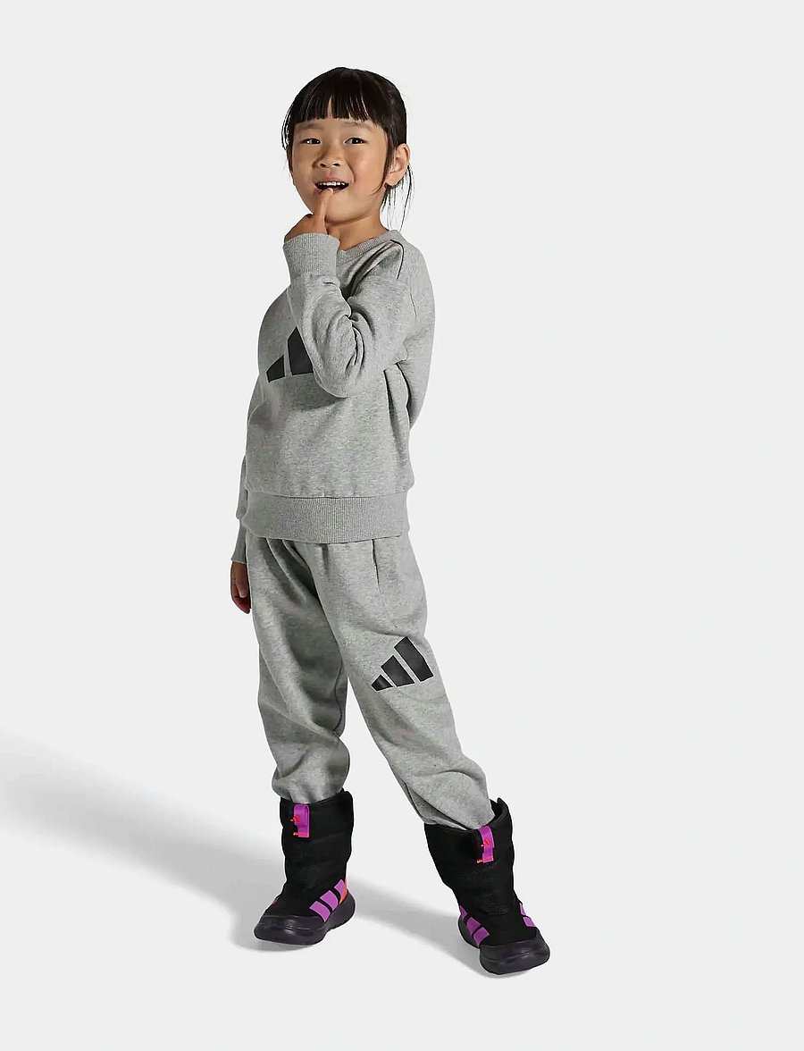 adidas Sportswear - Winterplay C - schuhe - cblack/purbur/impora - 0
