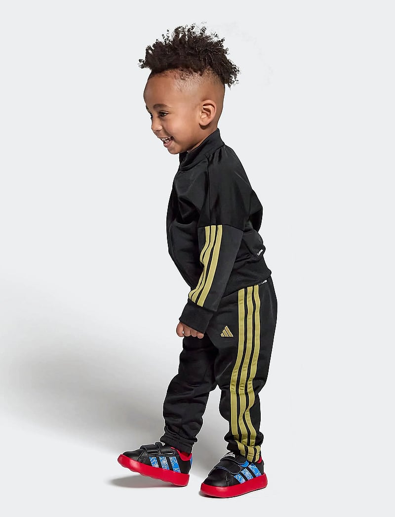 adidas Sportswear - GRAND COURT SPIDER-MAN CF I - ar zemu augšdaļu - cblack/brblue/purrub - 0