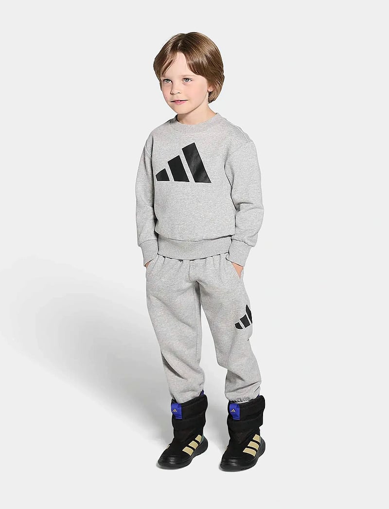 adidas Sportswear - Winterplay C - skor - cblack/khaki/pretea - 0