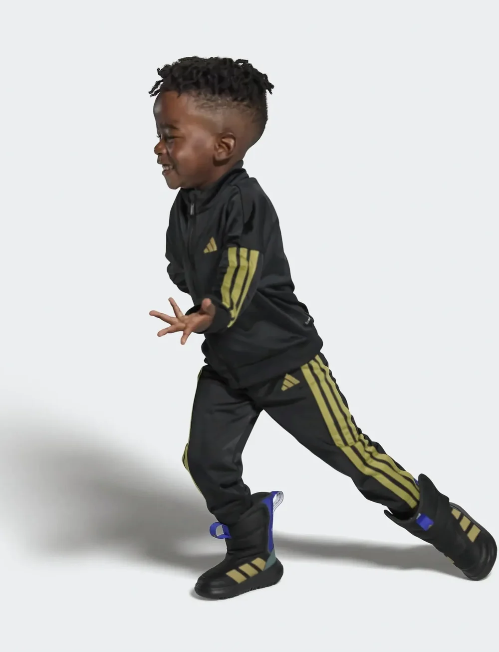 adidas Sportswear - Winterplay I - jalanõud - cblack/khaki/pretea - 0