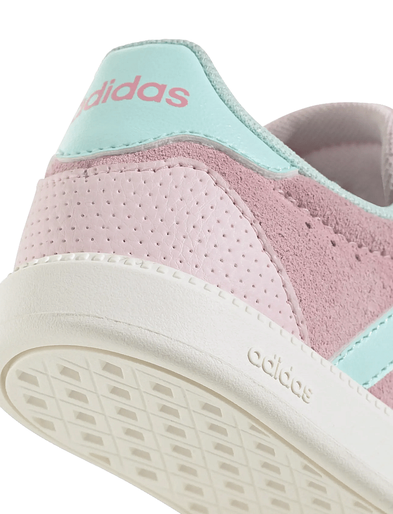 adidas Sportswear - BREAKNET SLEEK EL C - låga sneakers - clpink/halmin/blipnk - 5