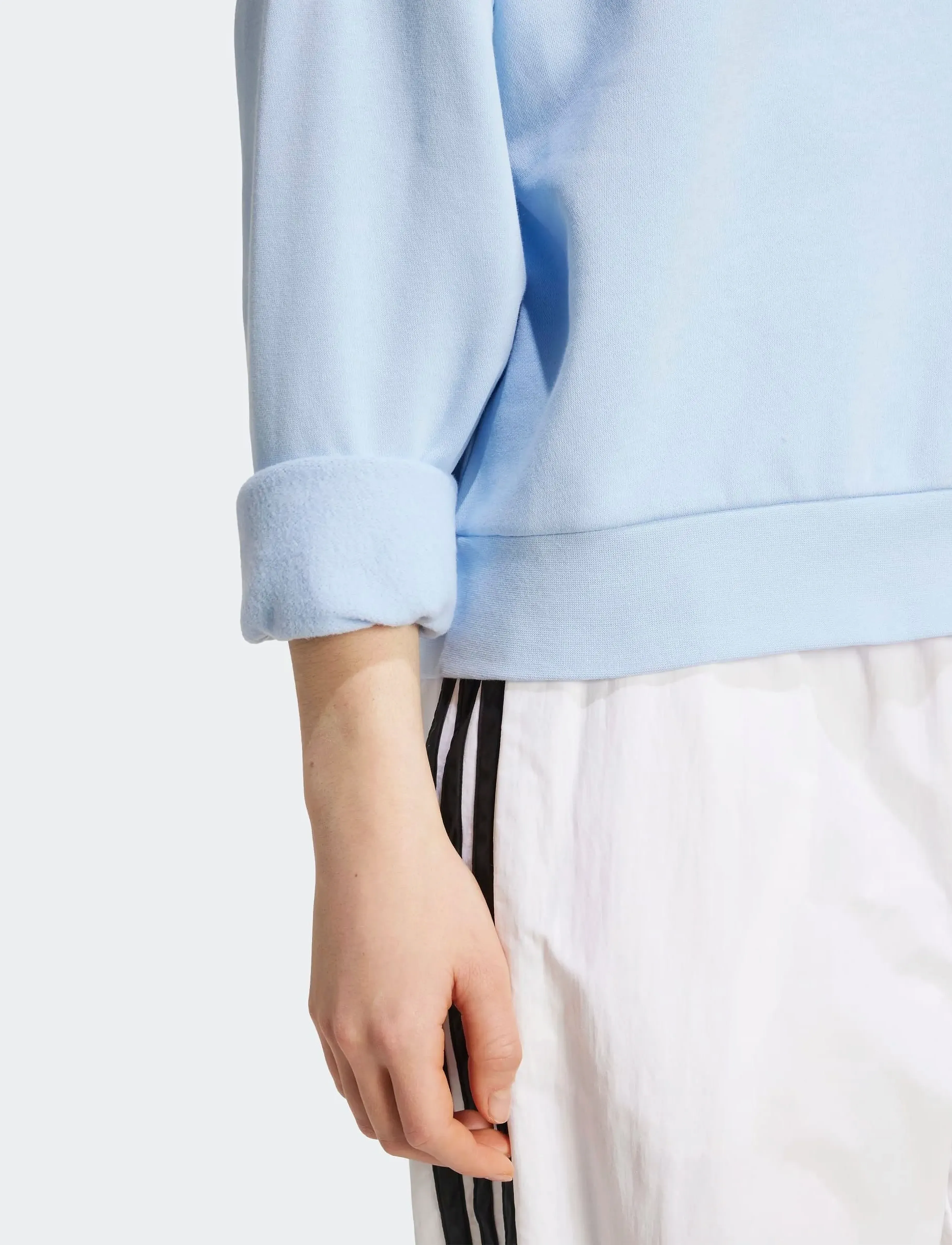 adidas Sportswear - W SL FC SWT - sweatshirts - globlu/white - 4
