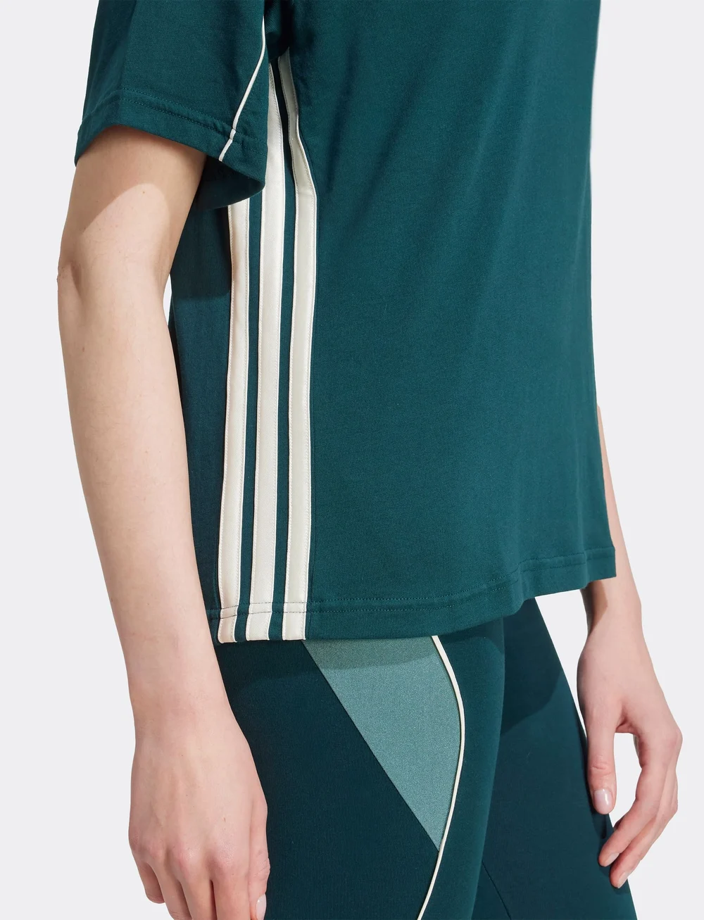 adidas Sportswear - W STADIUM TEE - t-shirts - aurivy/owhite - 2