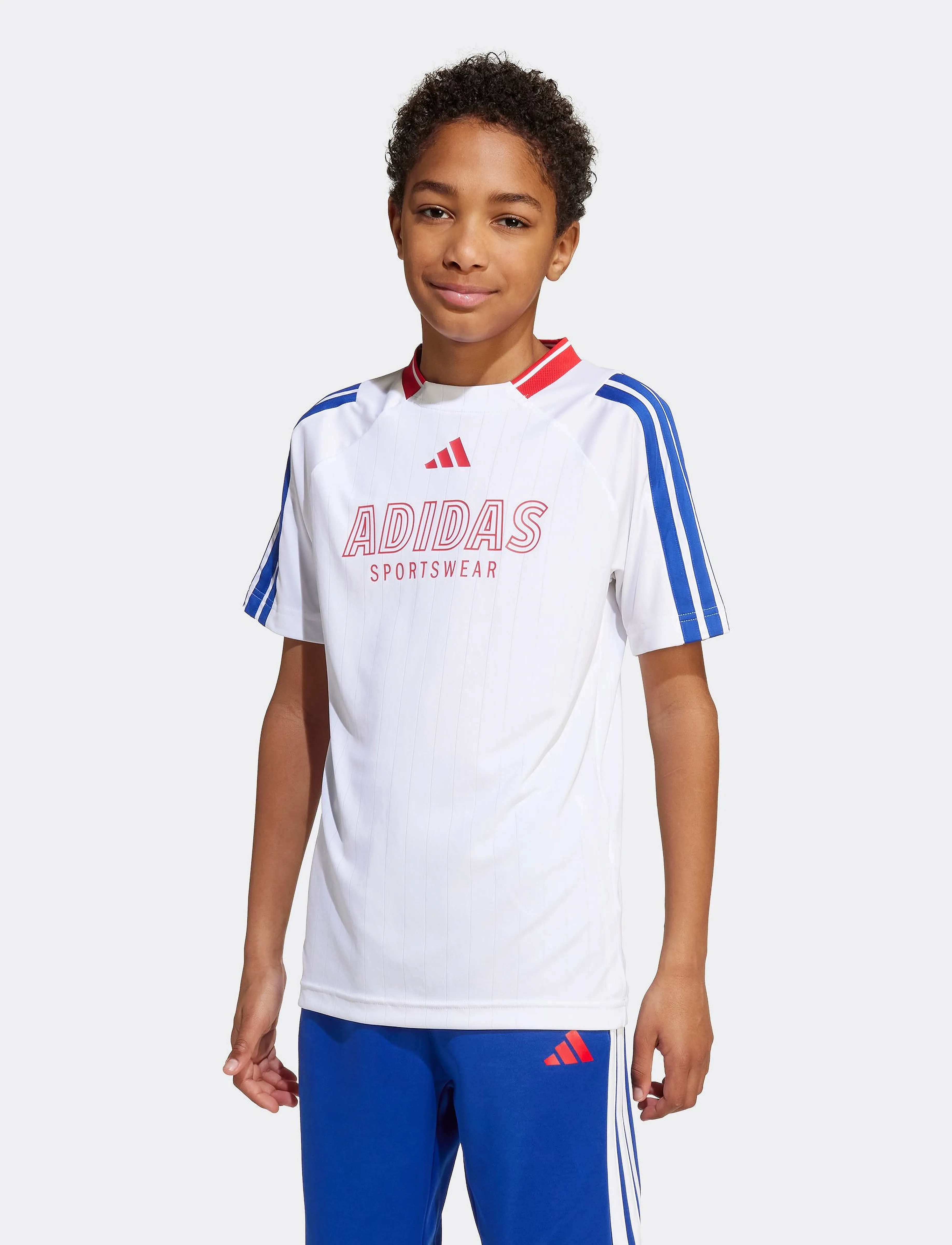 adidas Sportswear J HOT TEE - Överdelar - WHITE/SELUBL/PURRUB / white