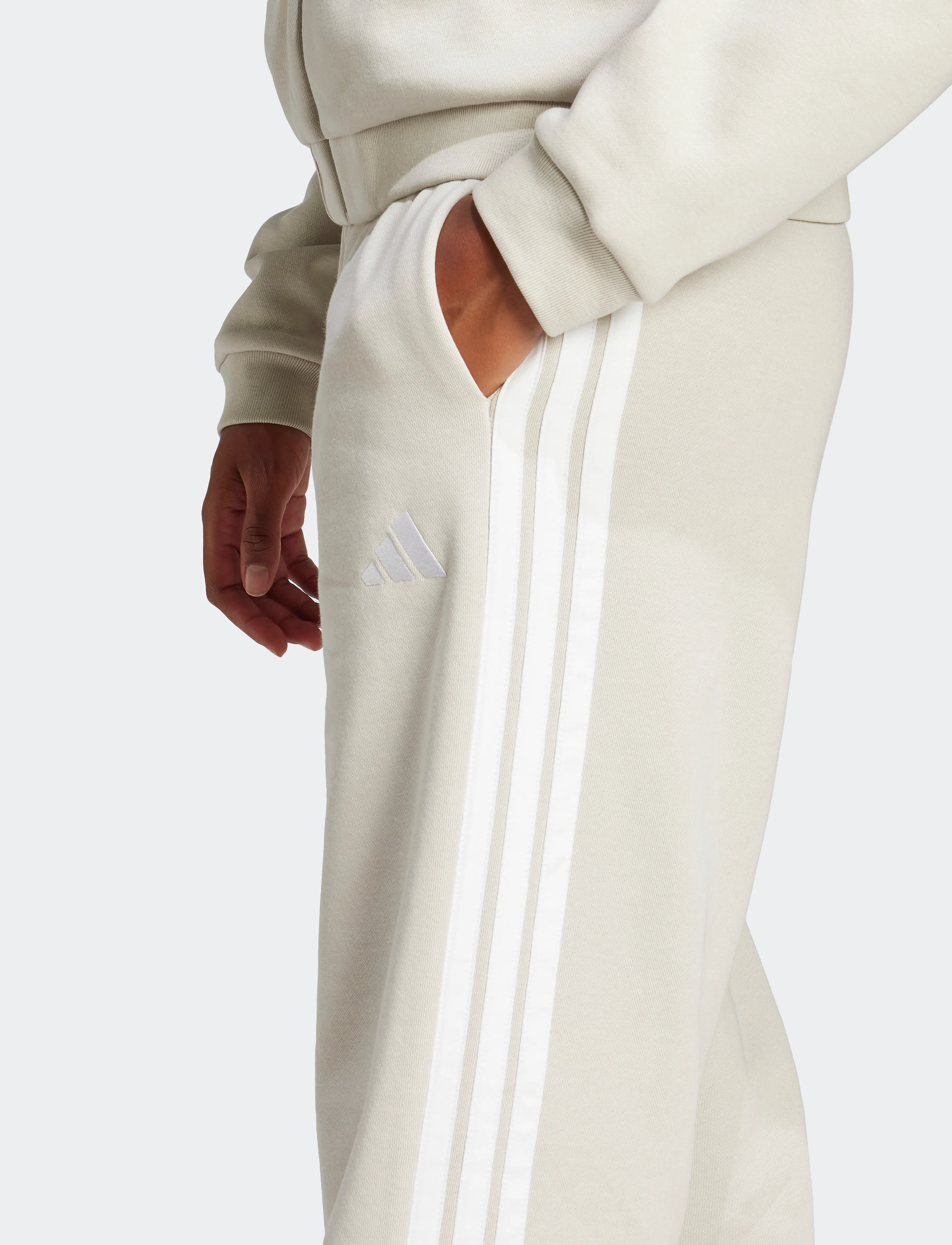 Byxa 'ESSENTIALS 3-STRIPES OPEN HEM FLEECE' 7