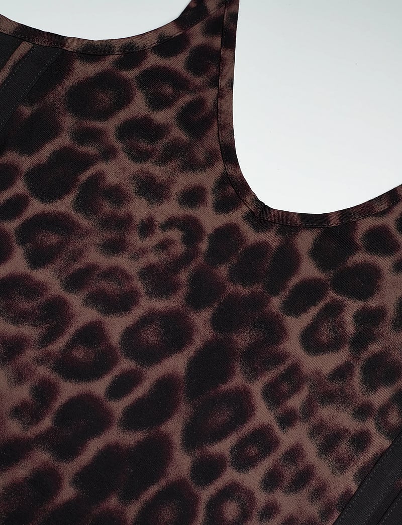 adidas Sportswear - W AOP 3S DRE - dresses & skirts - multco/earstr - 4