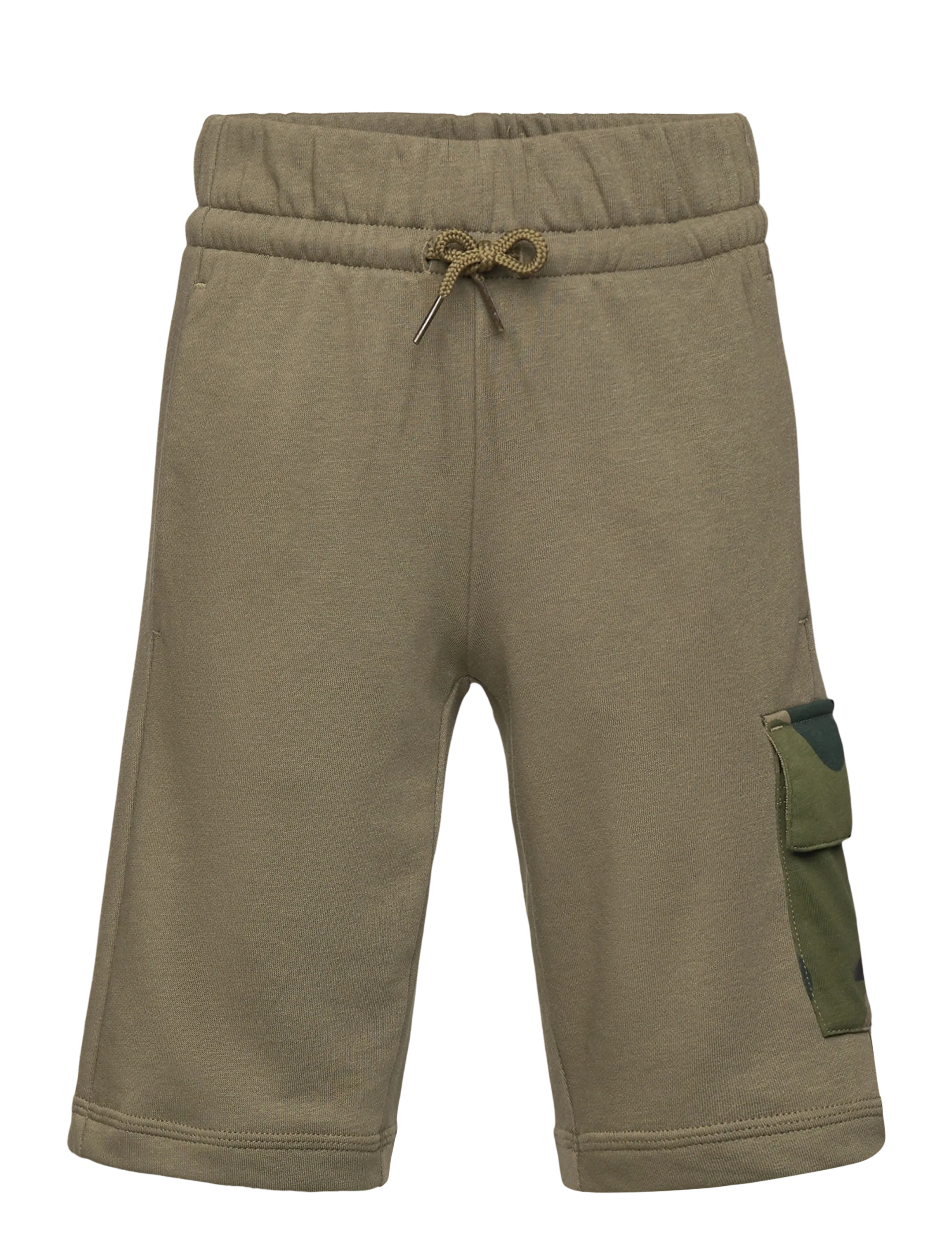 adidas Sportswear J CAMO FT SHORT - Sweatshorts - OLISTR/BLACK / khaki/green