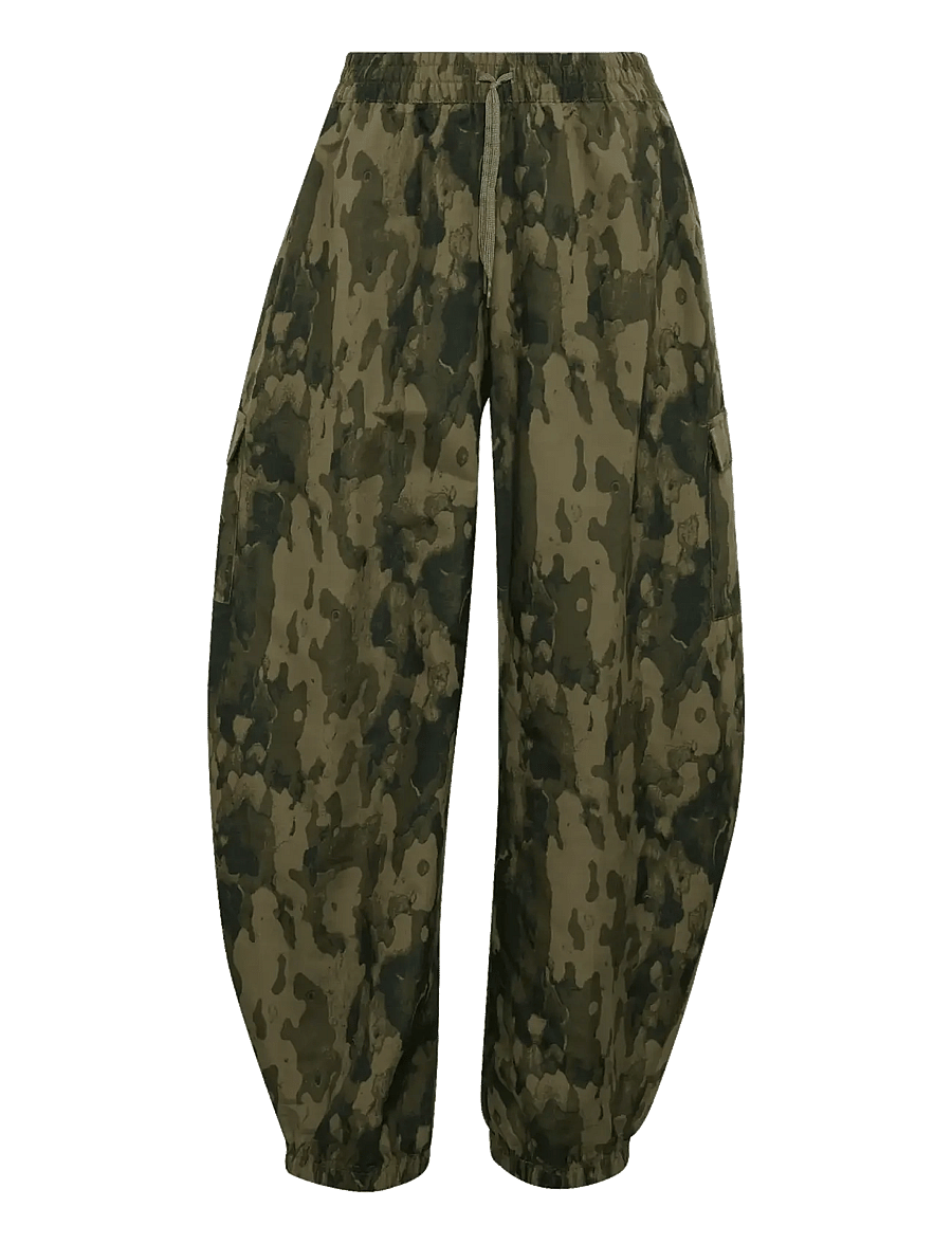 adidas Sportswear - J CAMO PT AOP - kargopüksid - olistr/junink - 1