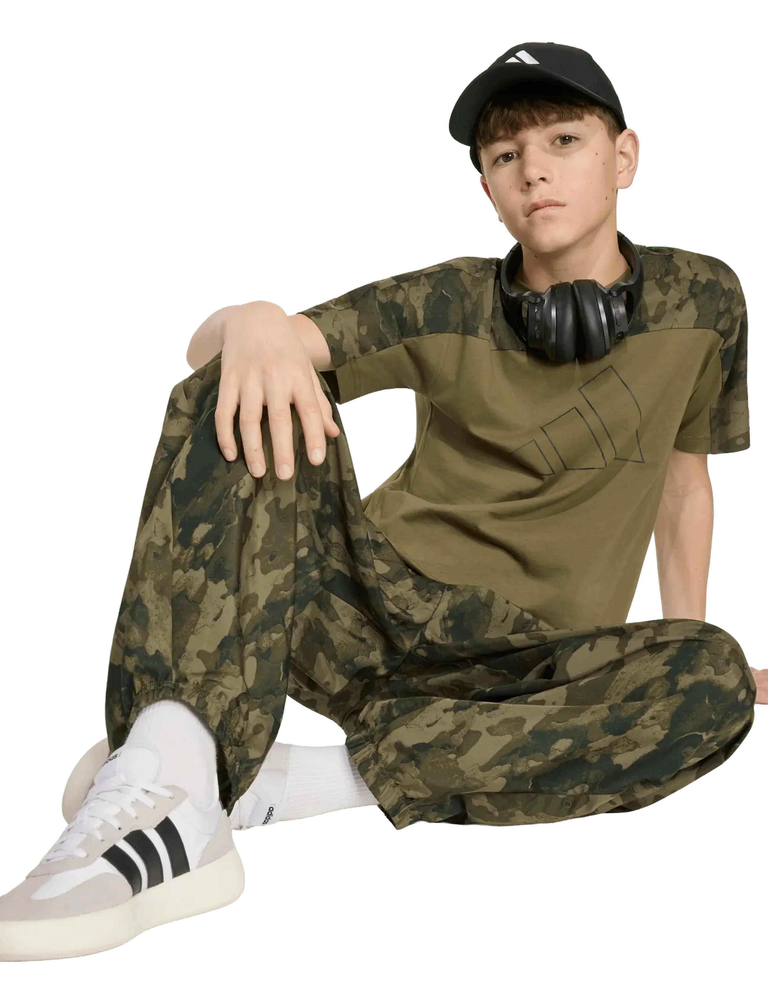 adidas Sportswear - J CAMO PT AOP - olistr/junink - 0