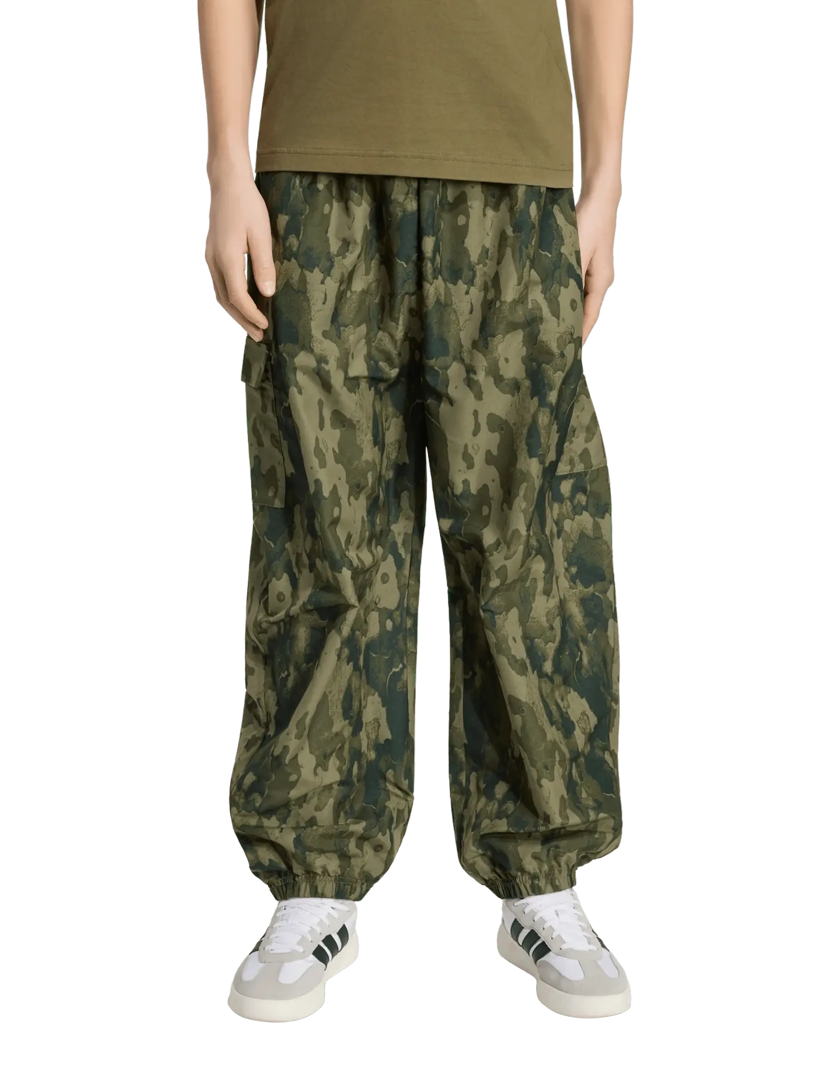 adidas Sportswear - J CAMO PT AOP - olistr/junink - 4