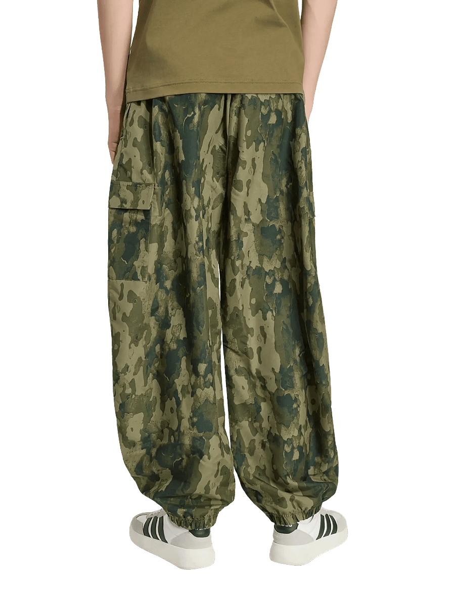 adidas Sportswear - J CAMO PT AOP - kargopüksid - olistr/junink - 5